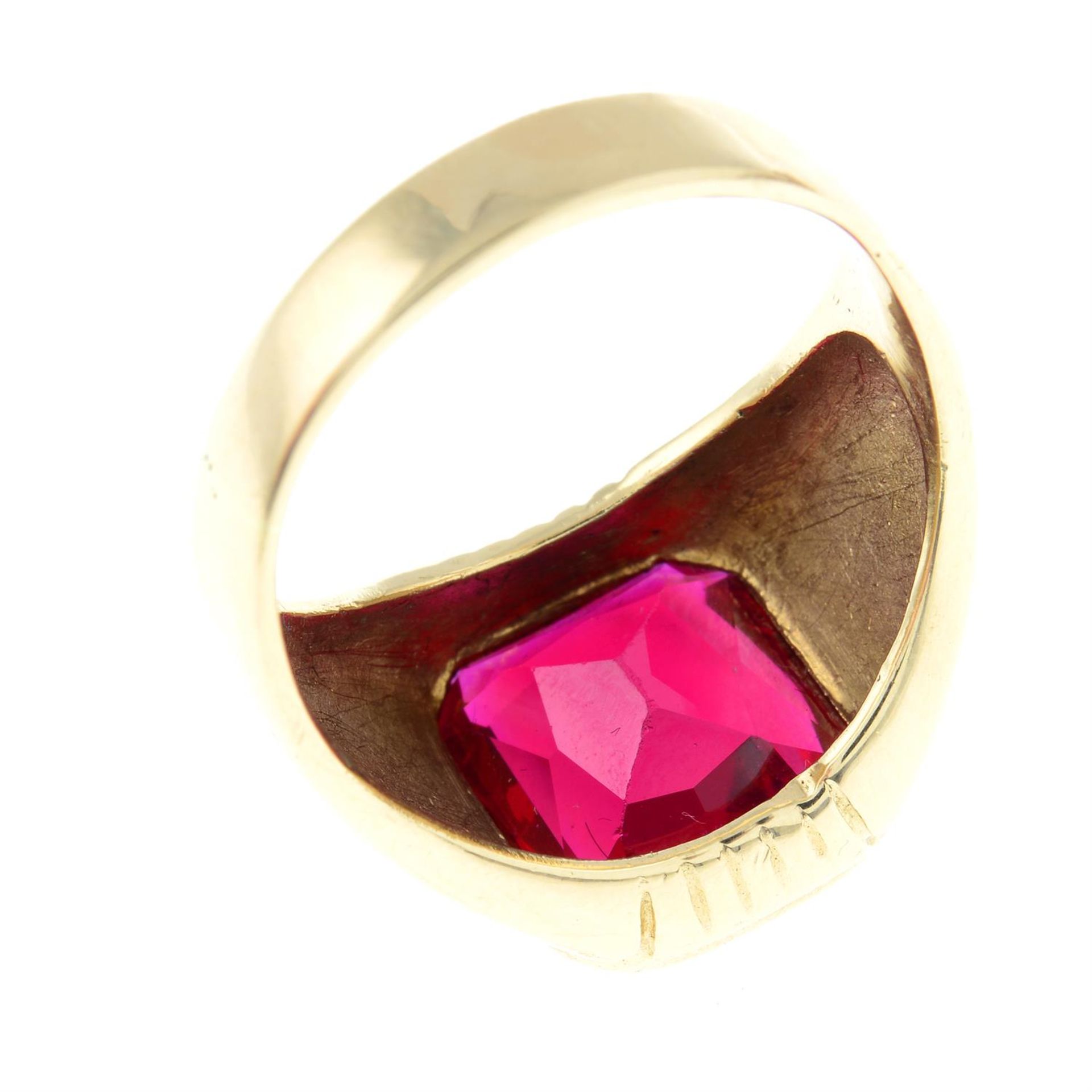 A synthetic ruby signet ring. - Image 2 of 2