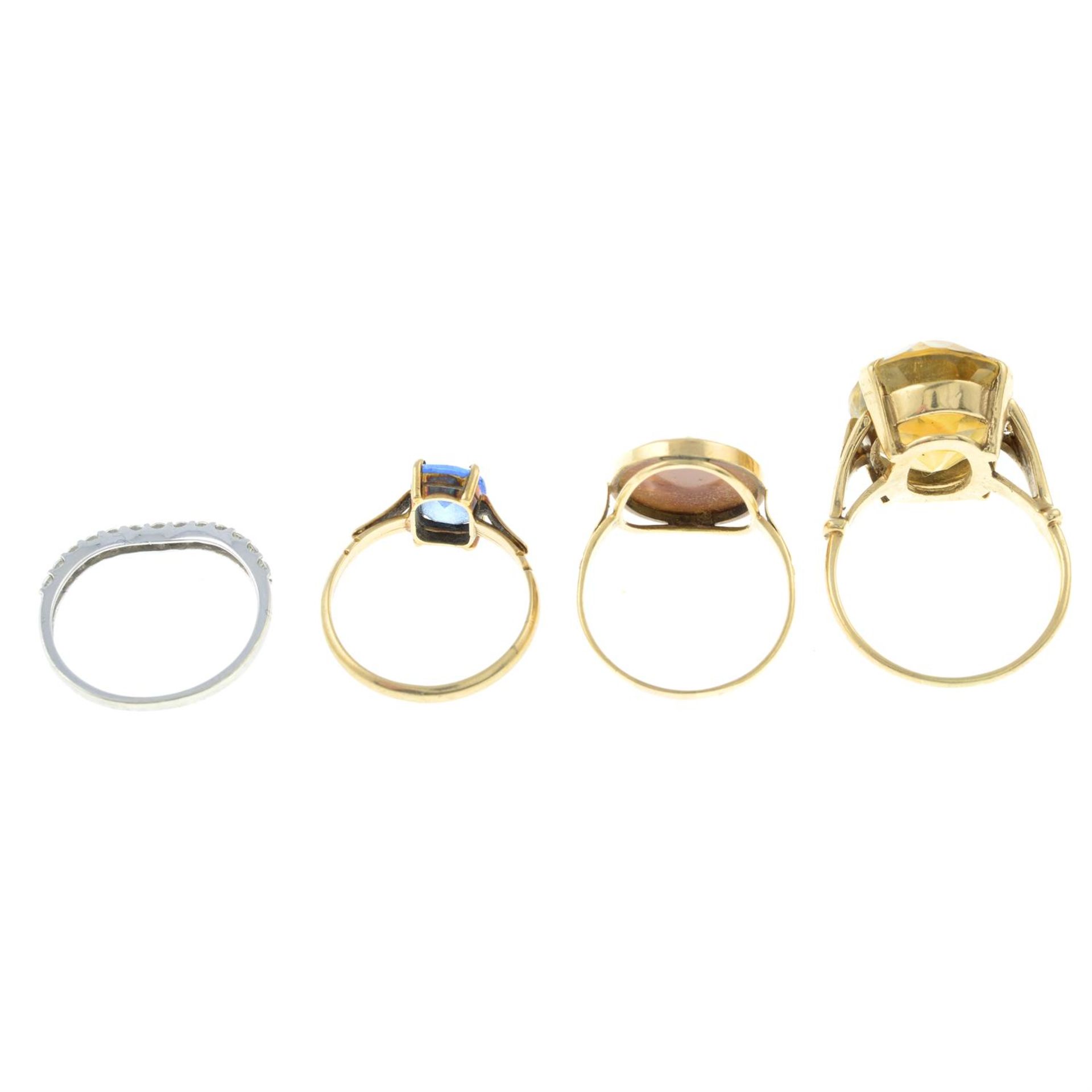 Four gem-set rings. - Image 2 of 2