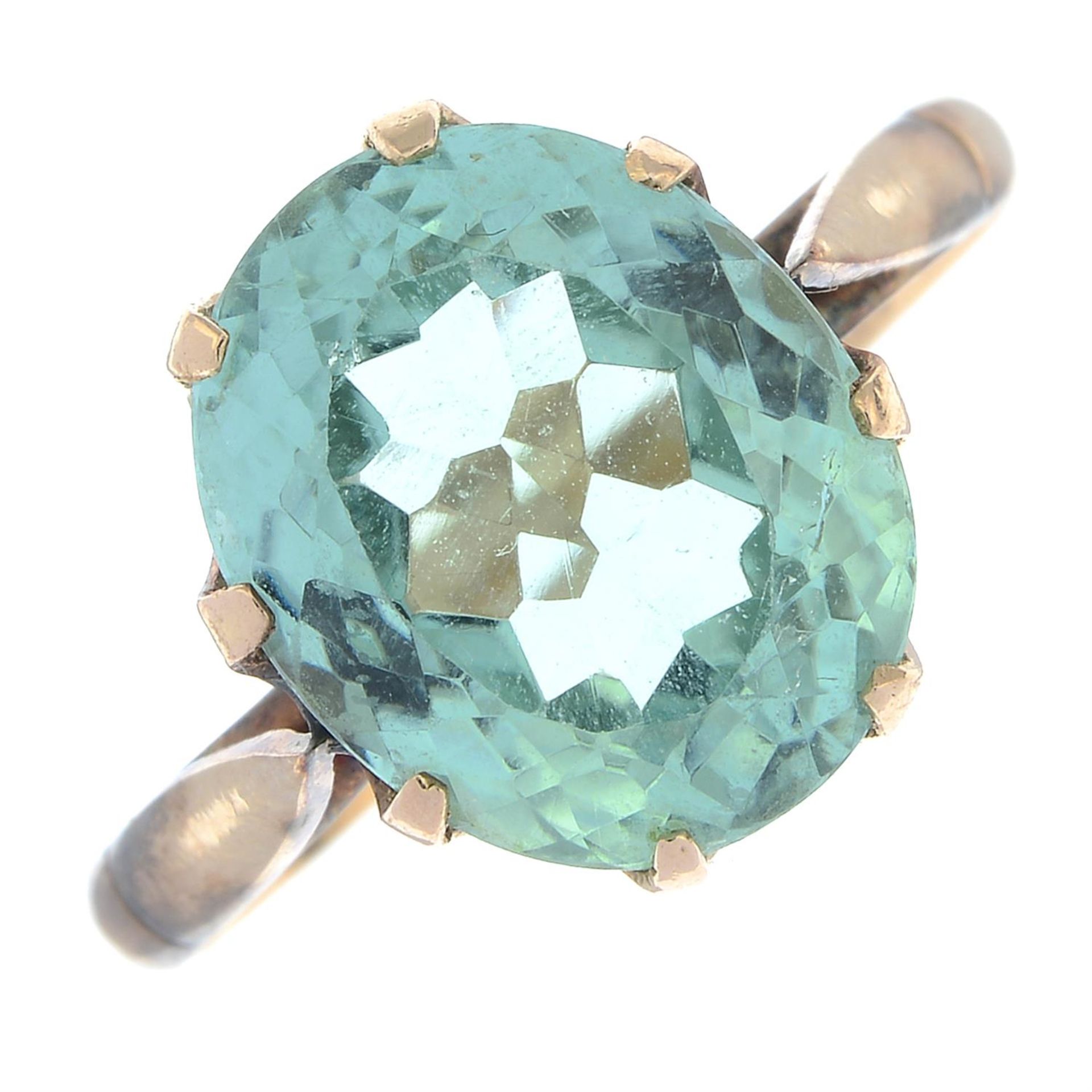 A bluish green tourmaline single-stone ring. - Image 2 of 6