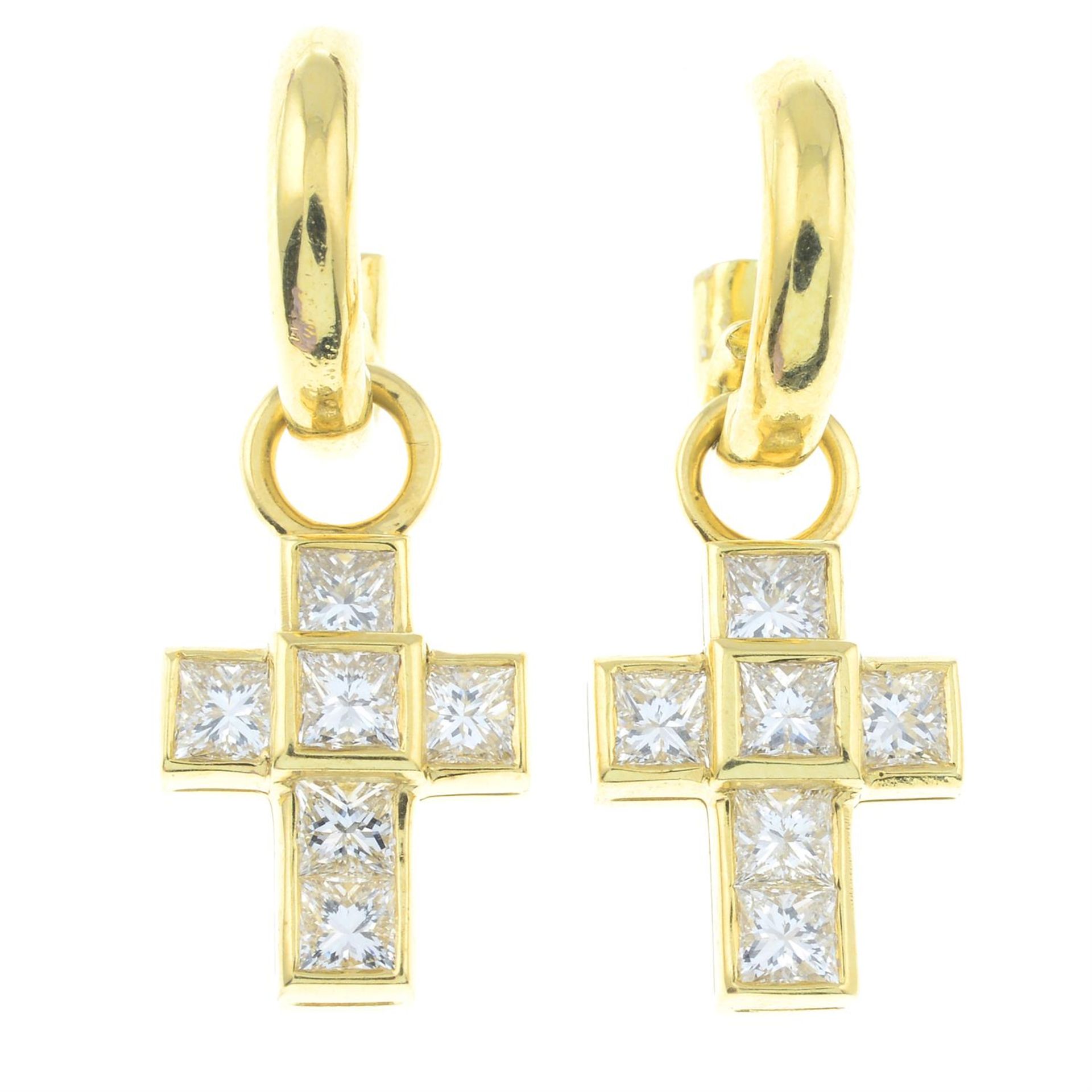 A pair of 18ct gold half hoop earrings, with square-shape diamond cross detachable drop, - Bild 2 aus 3
