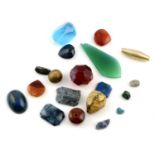 Selection of gemstones, weighing 536grams. To include hematites, quartzes, lapis lazuli and other