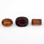 Thirteen oval shape garnets, total weight 39.08cts.