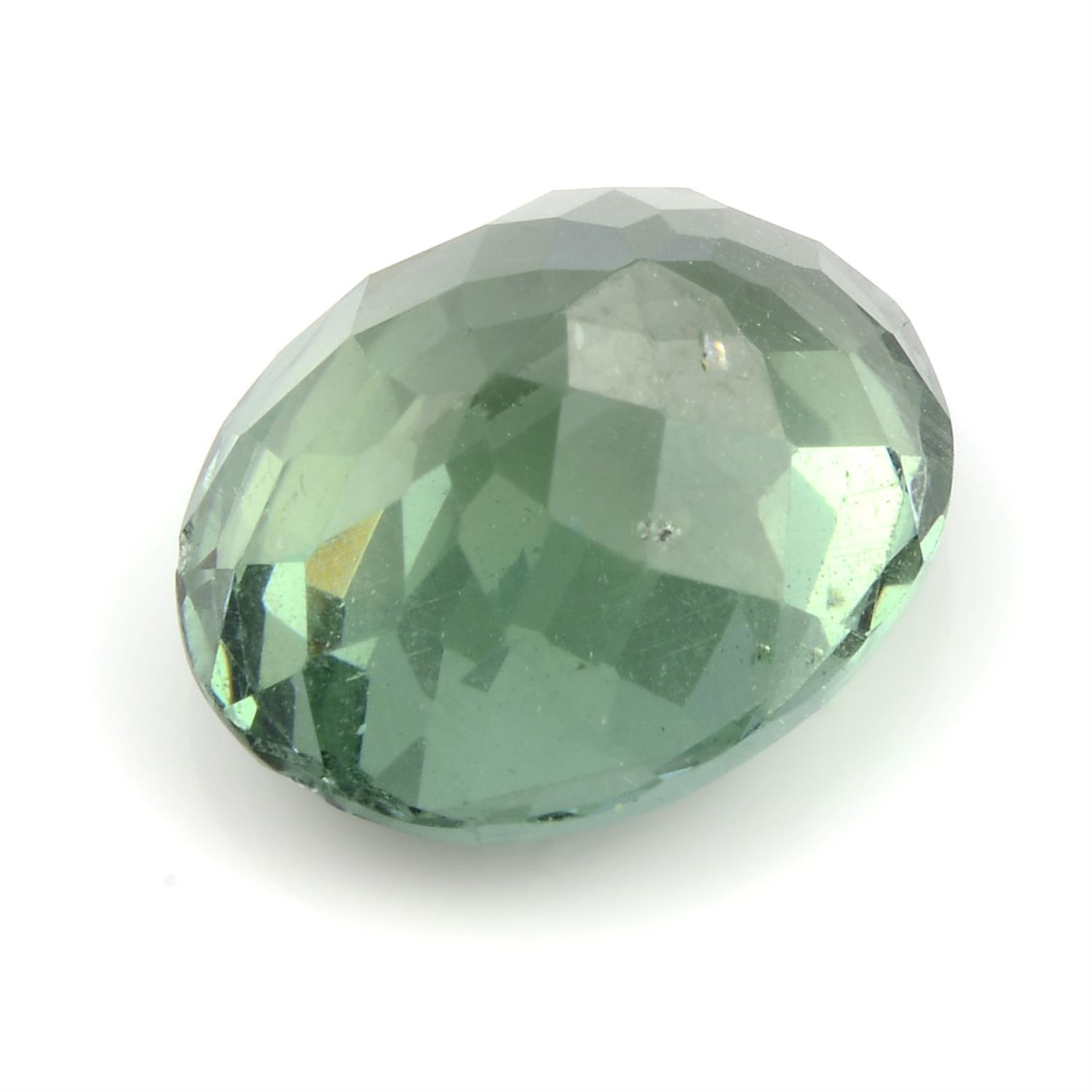 An oval shape apatite, weighing 4.57ct - Image 2 of 2