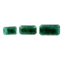 Three rectangular shape emeralds, weighing 14.28ct