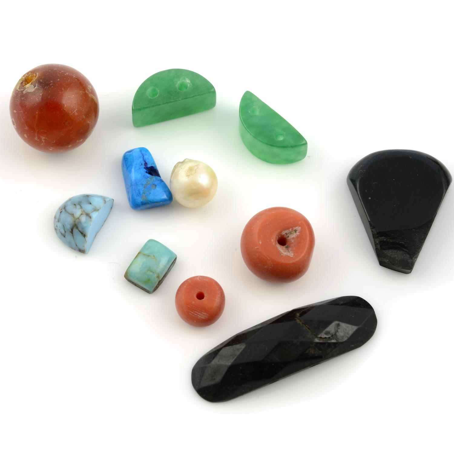 Selection of gemstones, gross weight 270grams. To include turquoise, jet, coral, cultured pearls