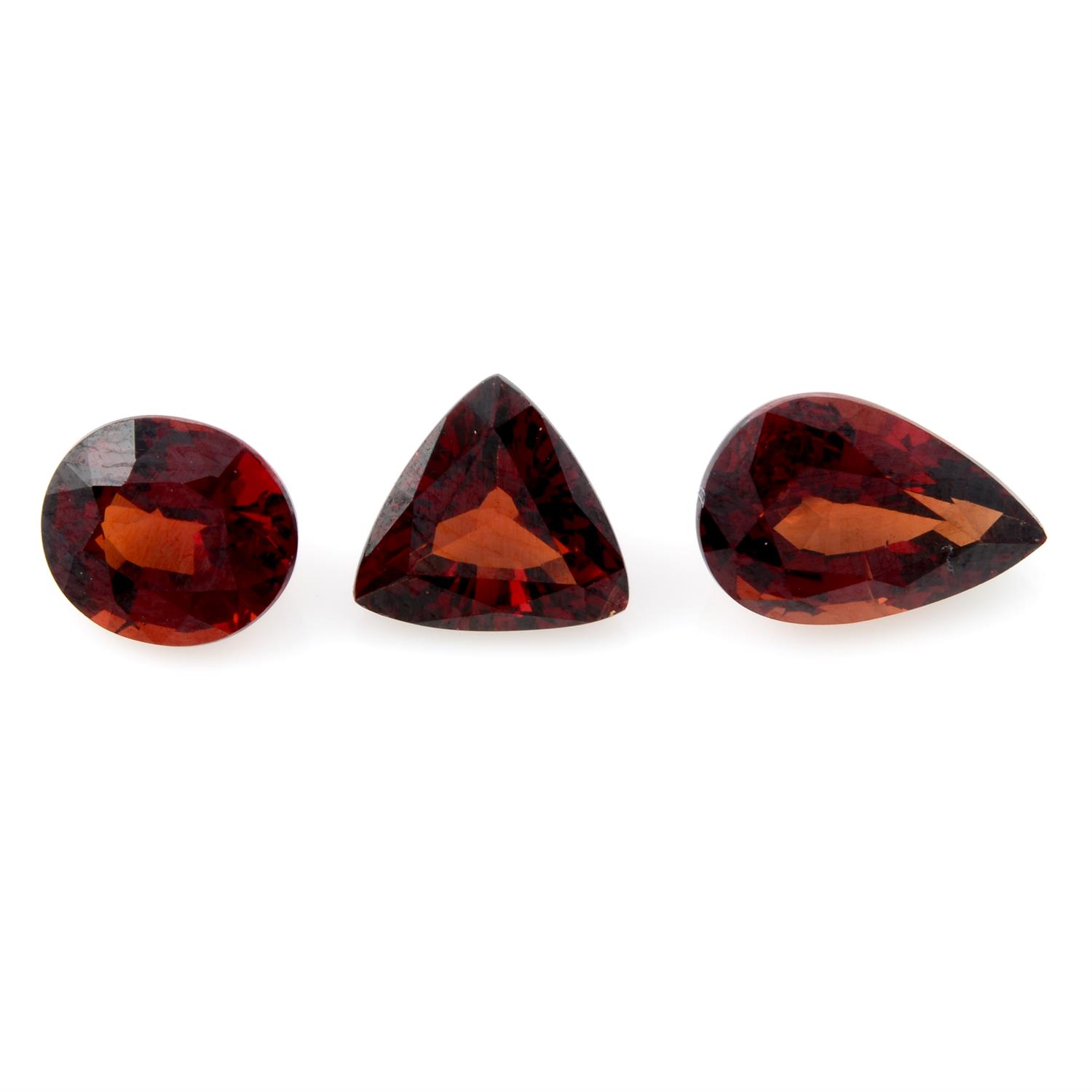 Three vari-shape garnets, weighing 4.48ct - Image 2 of 3