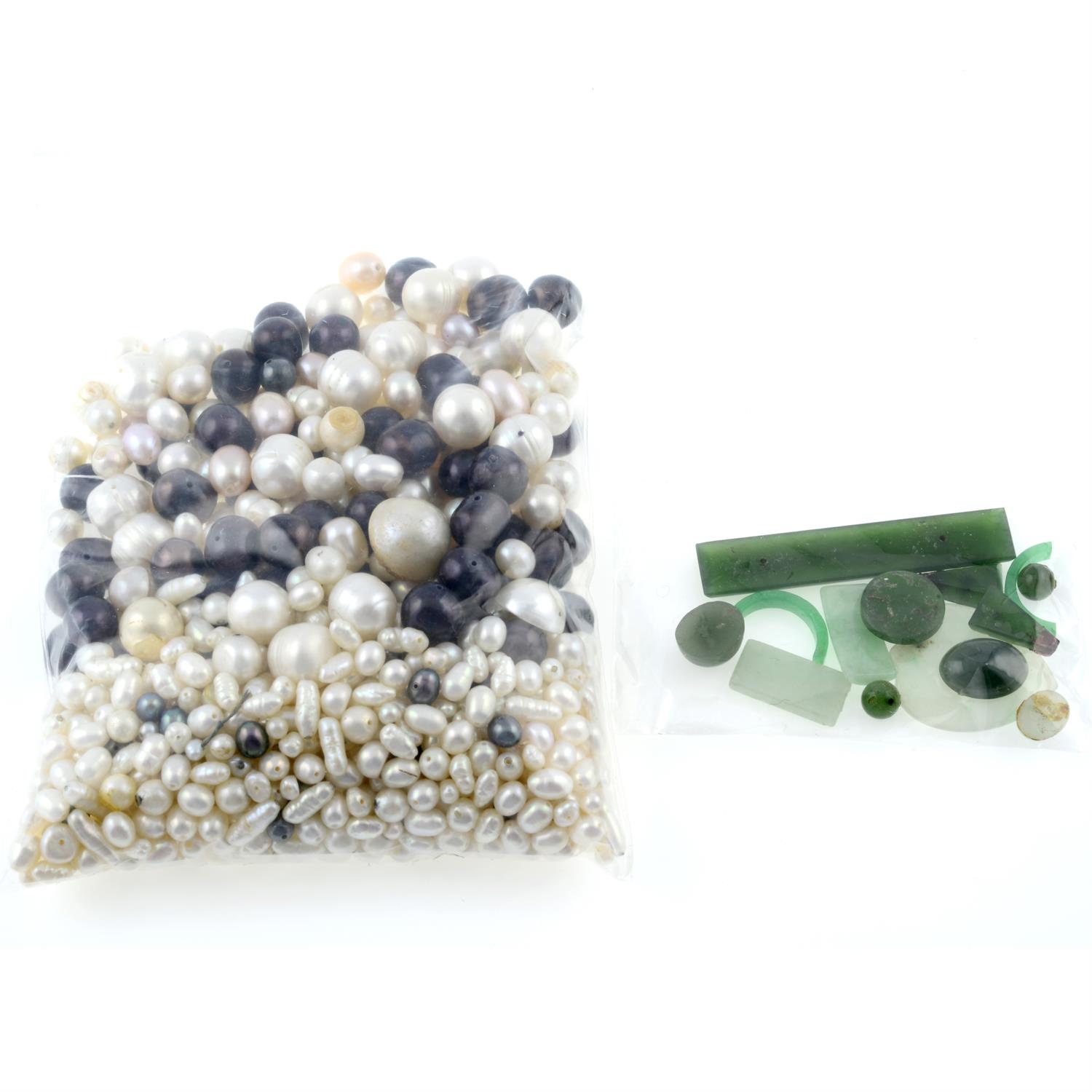 Selection of cultured pearls, nephrite and jade, weighing 305grams - Image 2 of 2