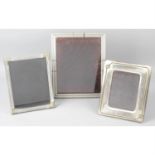 A mixed selection of easel style photograph frames. (12)