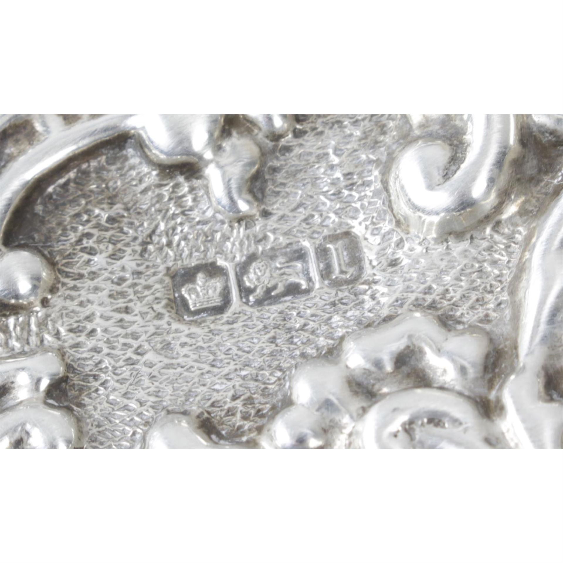 An Edwardian silver embossed dressing table tray by Walker & Hall. - Image 2 of 2