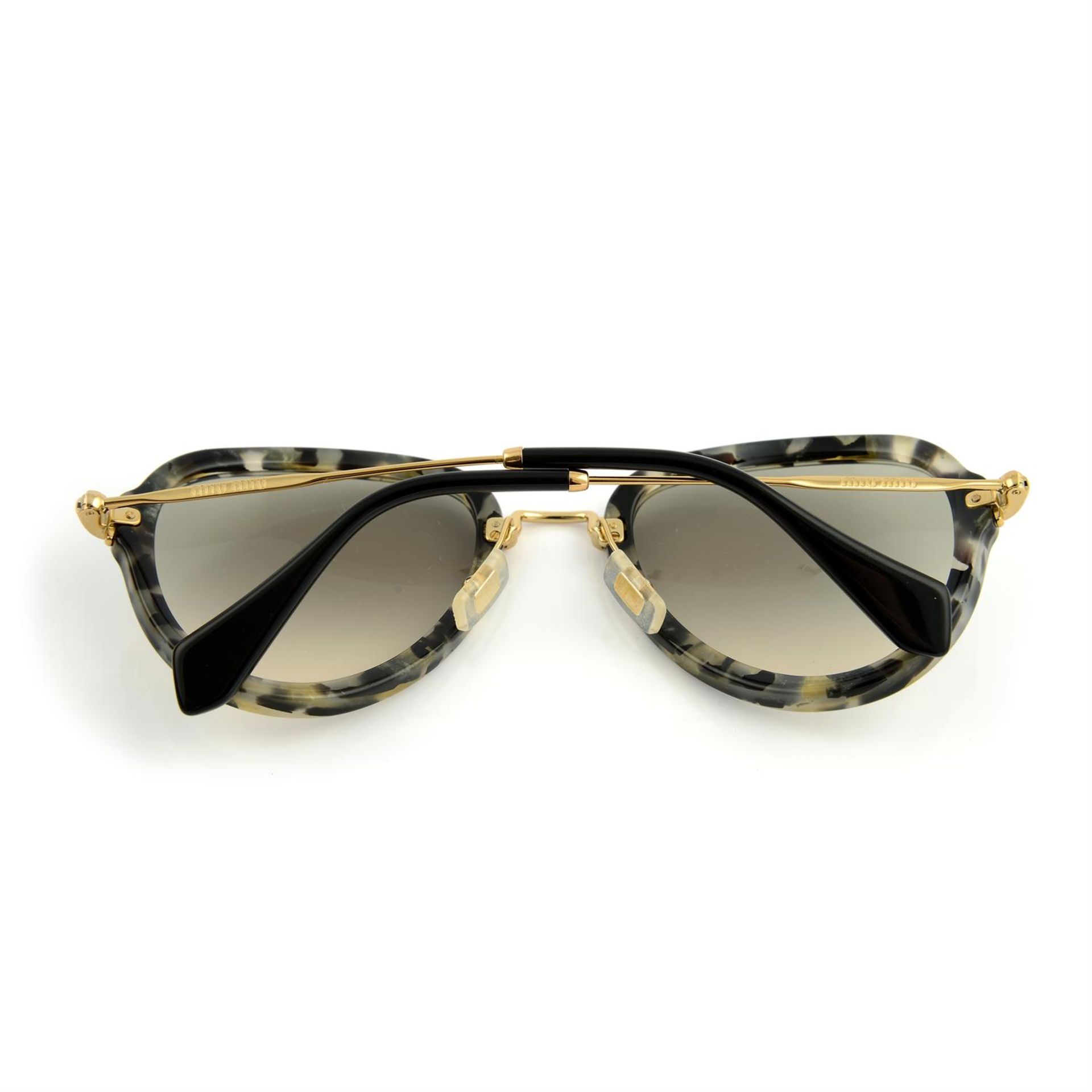 MIU MIU - a pair of sunglasses. - Image 2 of 3