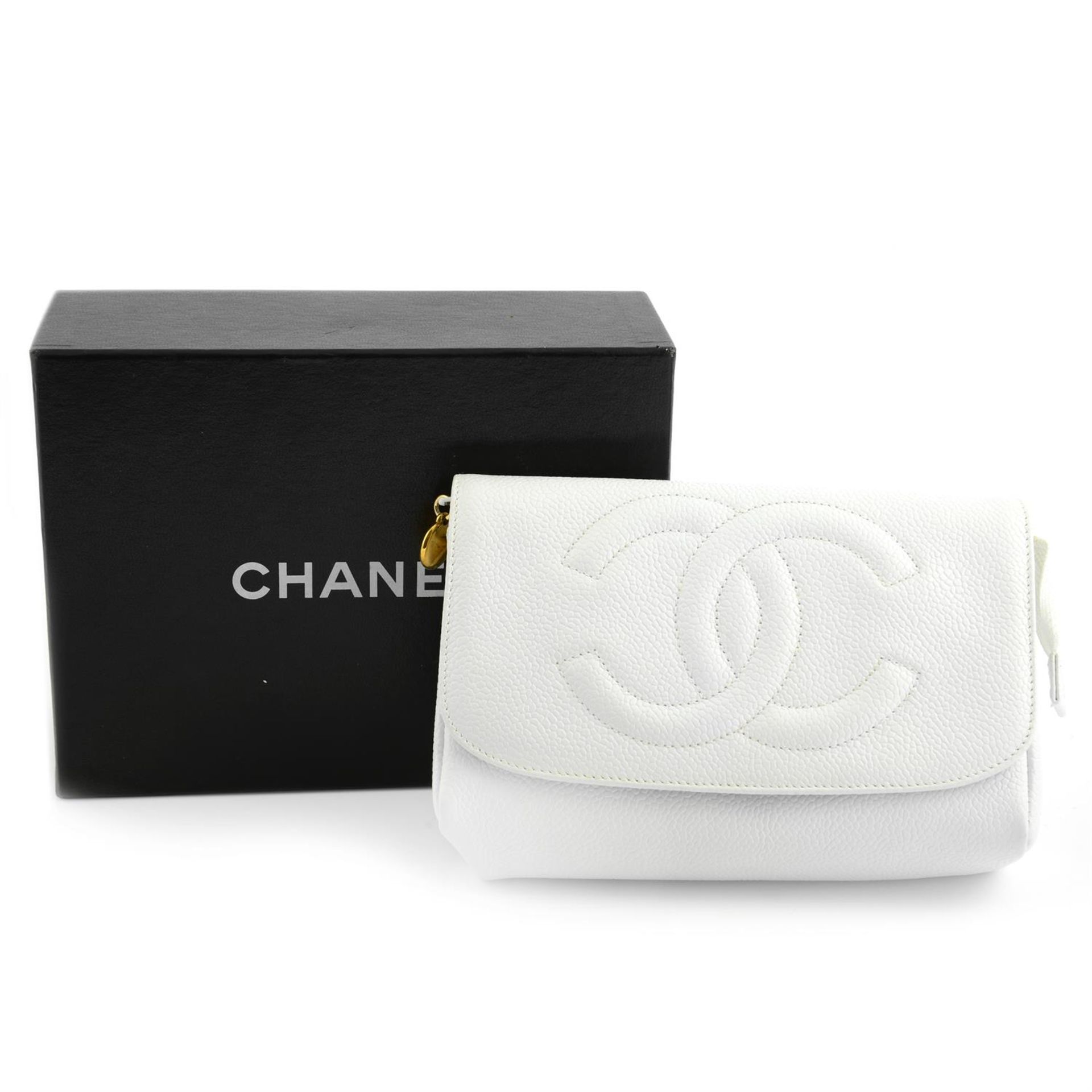 CHANEL - a 1996 white caviar leather cosmetic pouch. - Image 4 of 4
