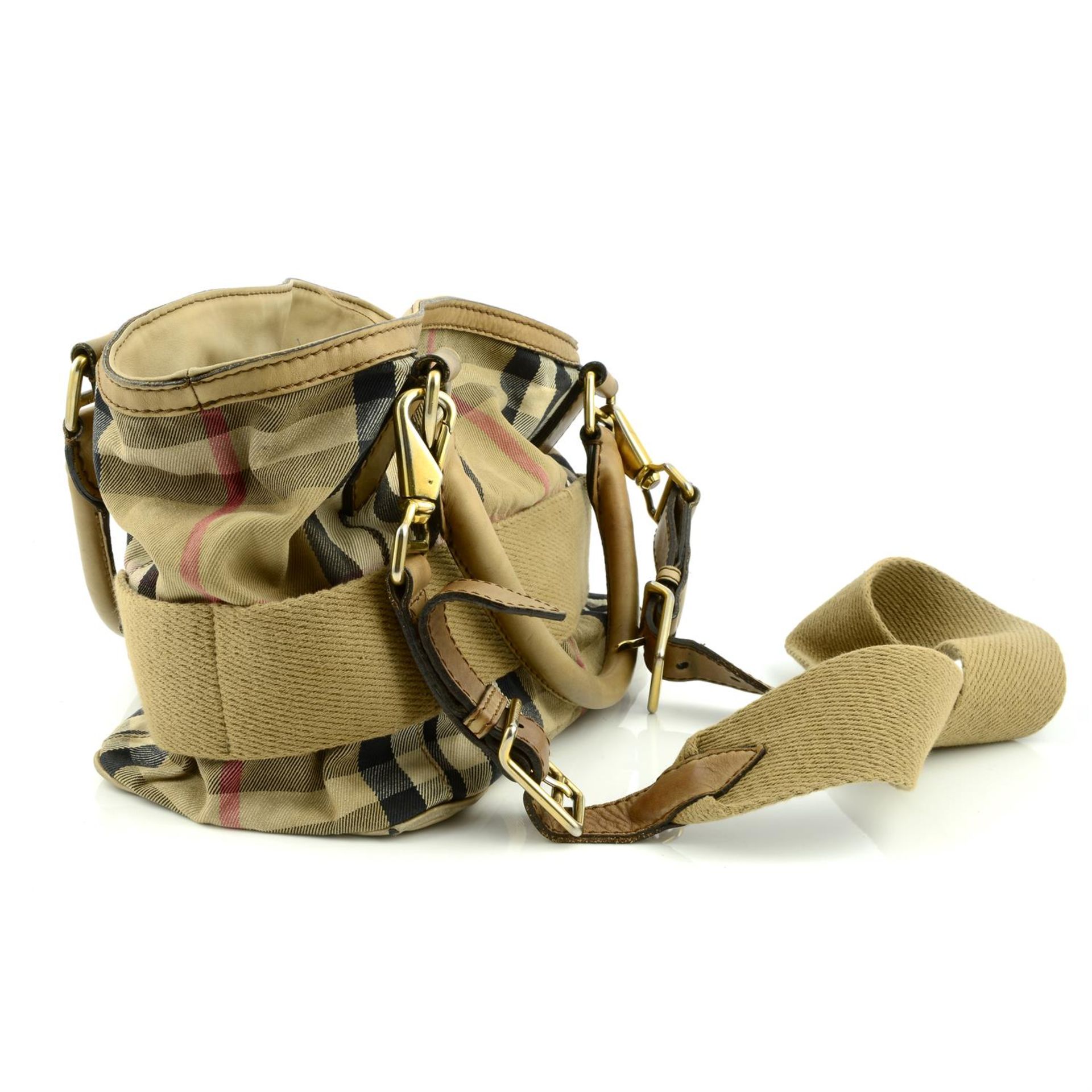 BURBERRY - a Haymarket Check canvas shoulder bag and pouch. - Bild 3 aus 5