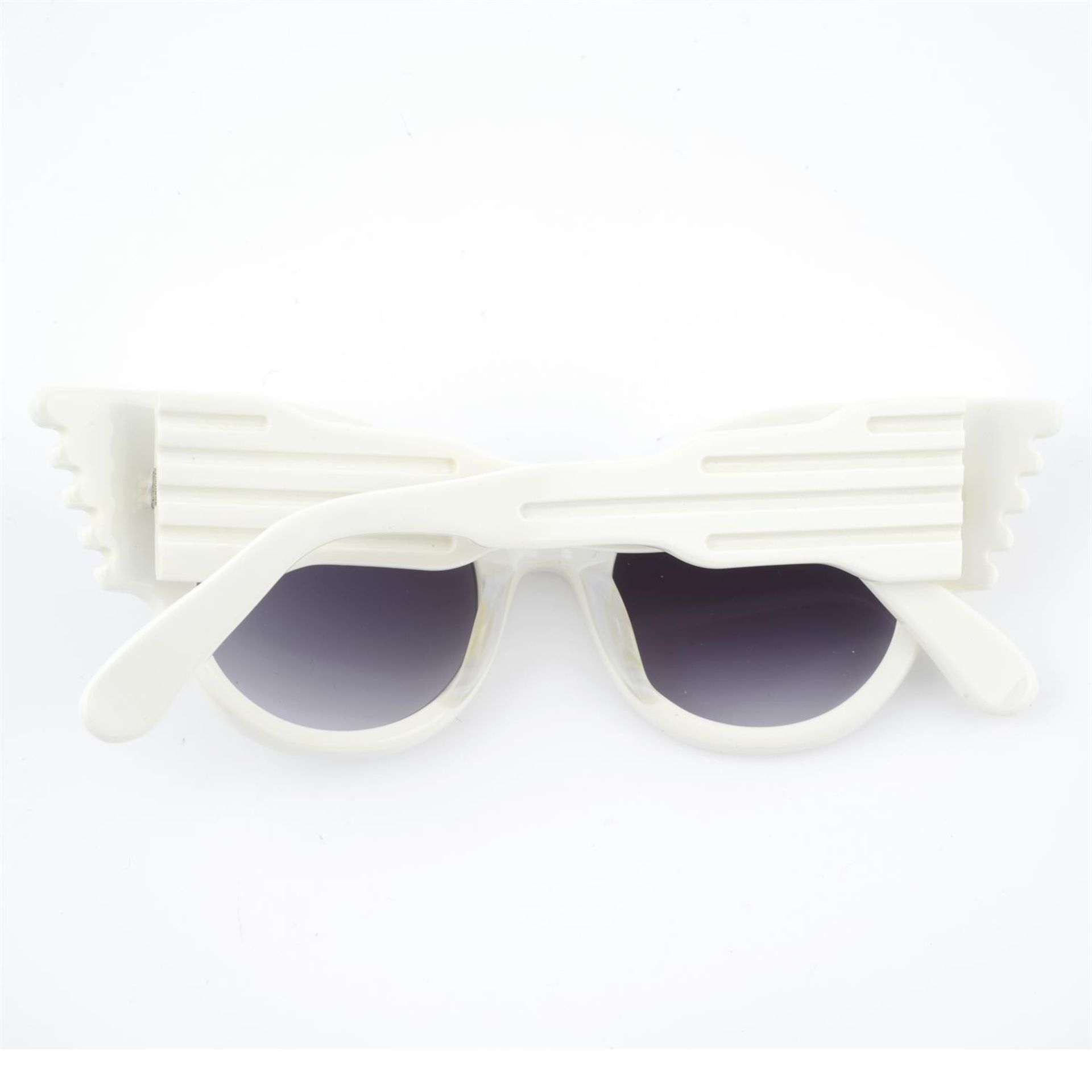 LINDA FARROW - a pair of sunglasses. - Image 2 of 3