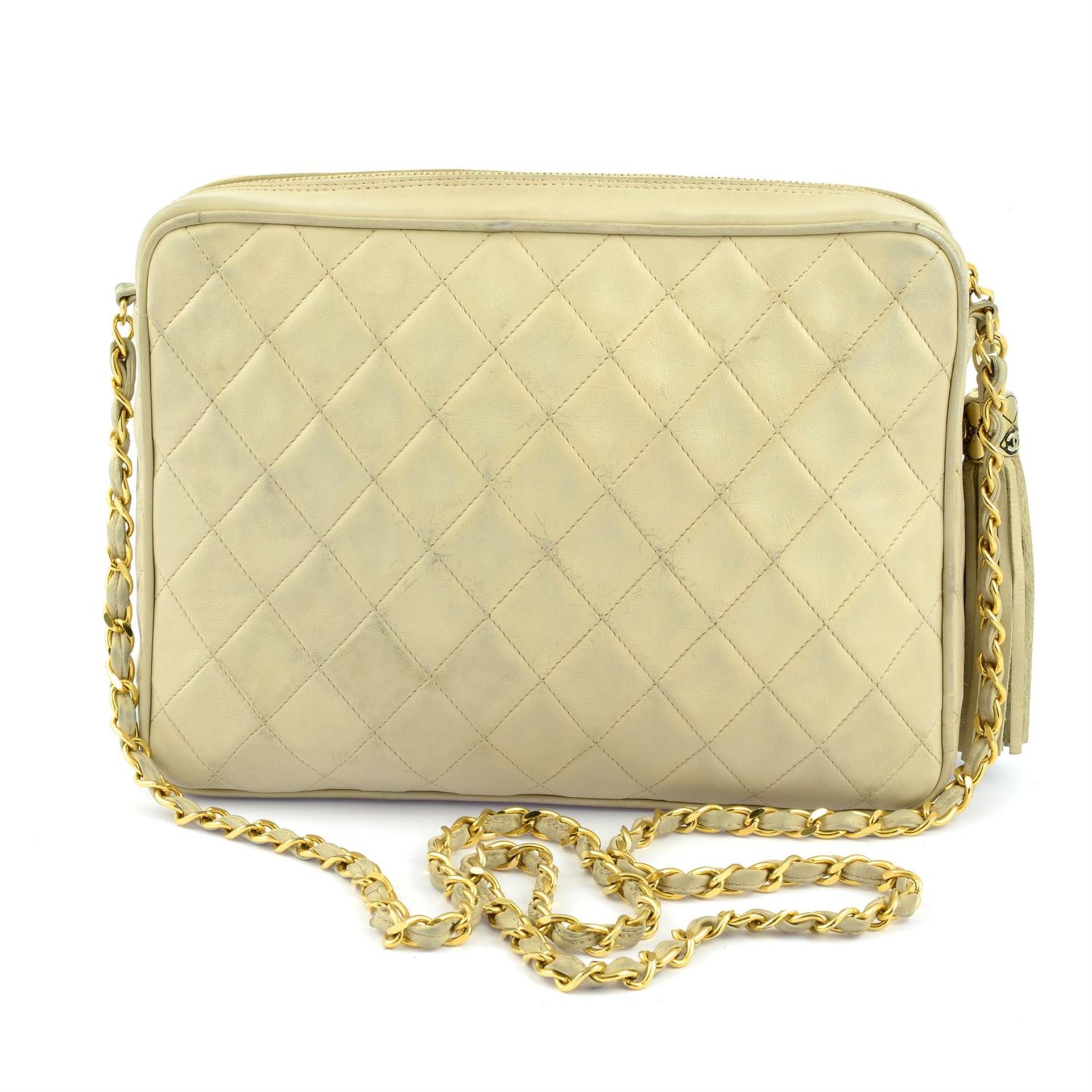 CHANEL - a 1990 quilted Camera Bag with tassel. - Bild 2 aus 5