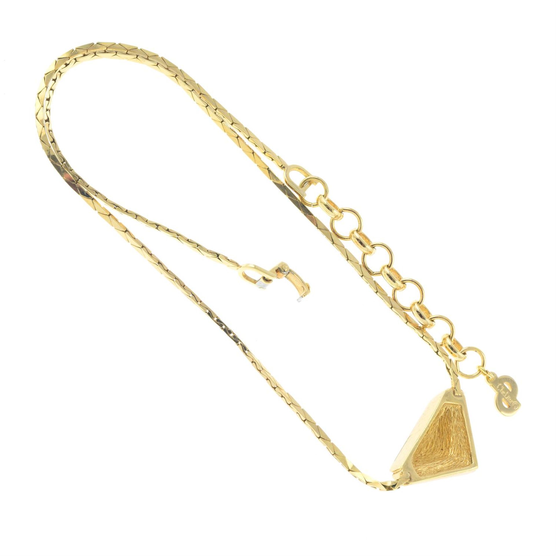 CHRISTIAN DIOR- a gold-tone necklace. - Bild 2 aus 3