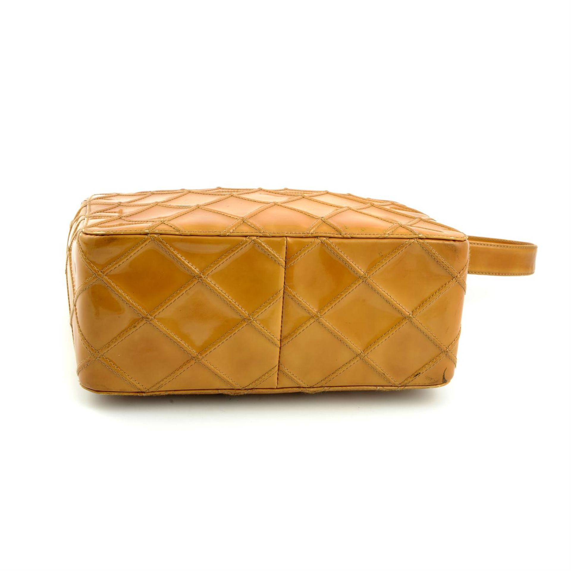 CHANEL - a 2000 orange patent leather shoulder bag. - Image 3 of 7