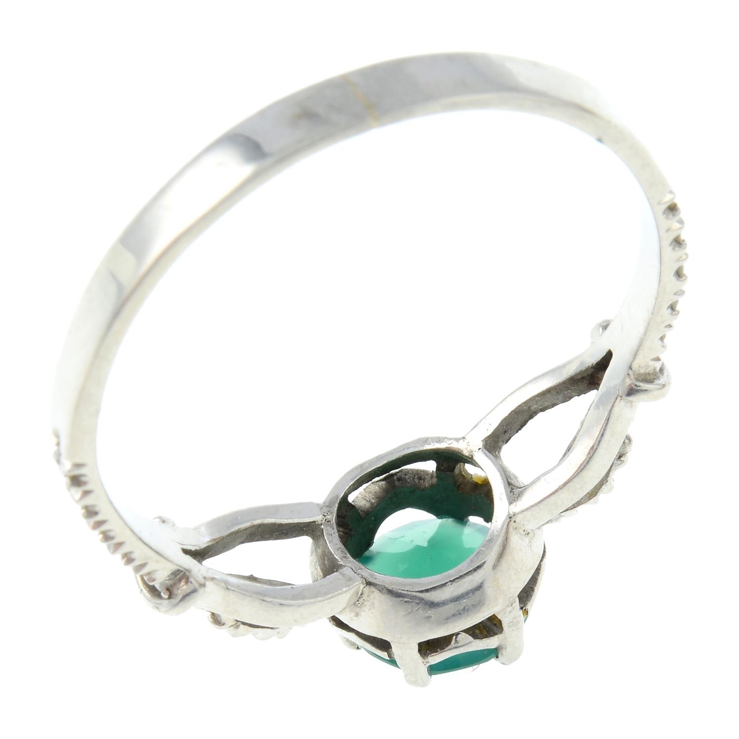 A chrysoprase quartz and diamond ring. - Image 2 of 2