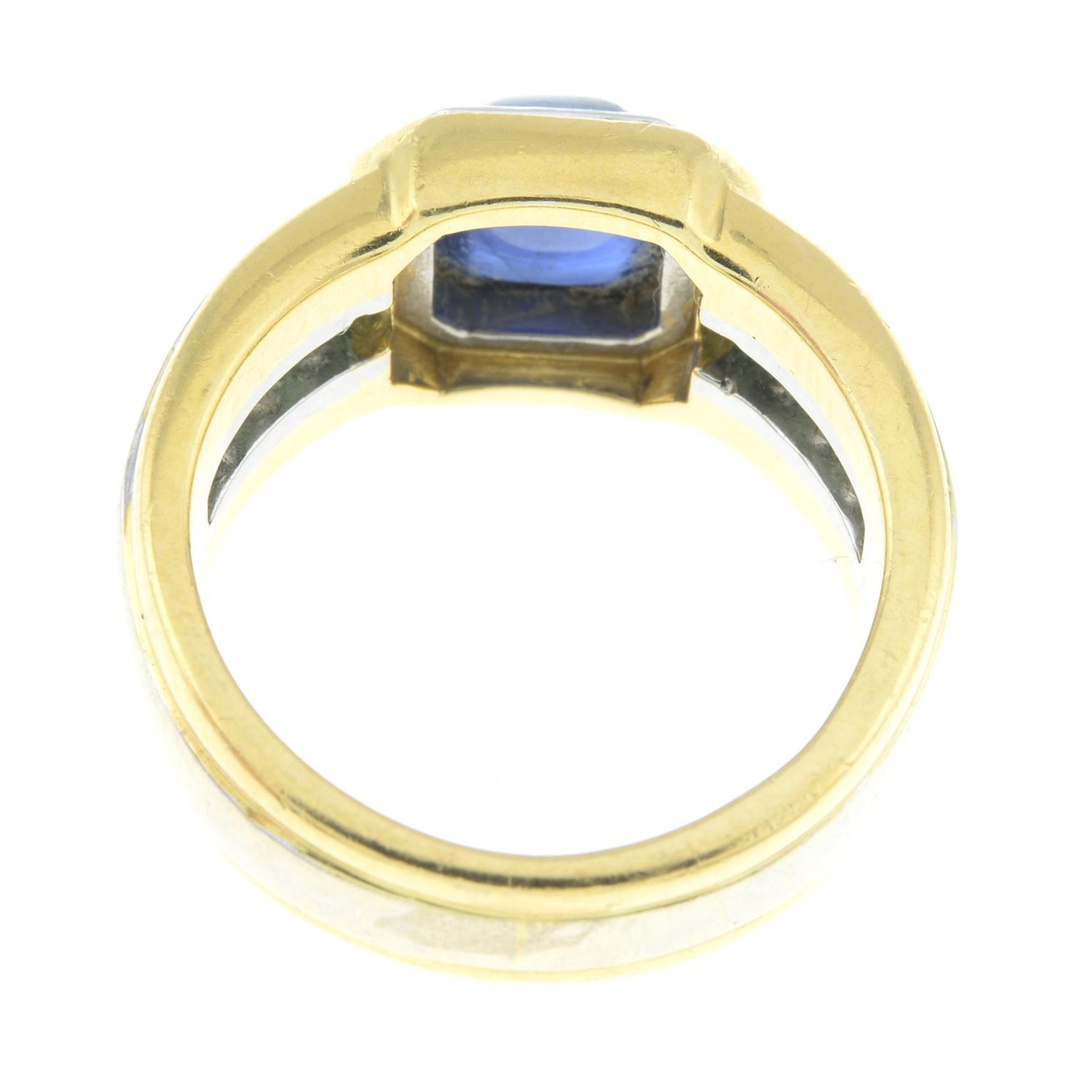 A sugarloaf cabochon sapphire and green garnet dress ring. - Image 2 of 2