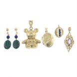 A selection jewellery, comprising four 9ct gold pendants and a pair of earrings.