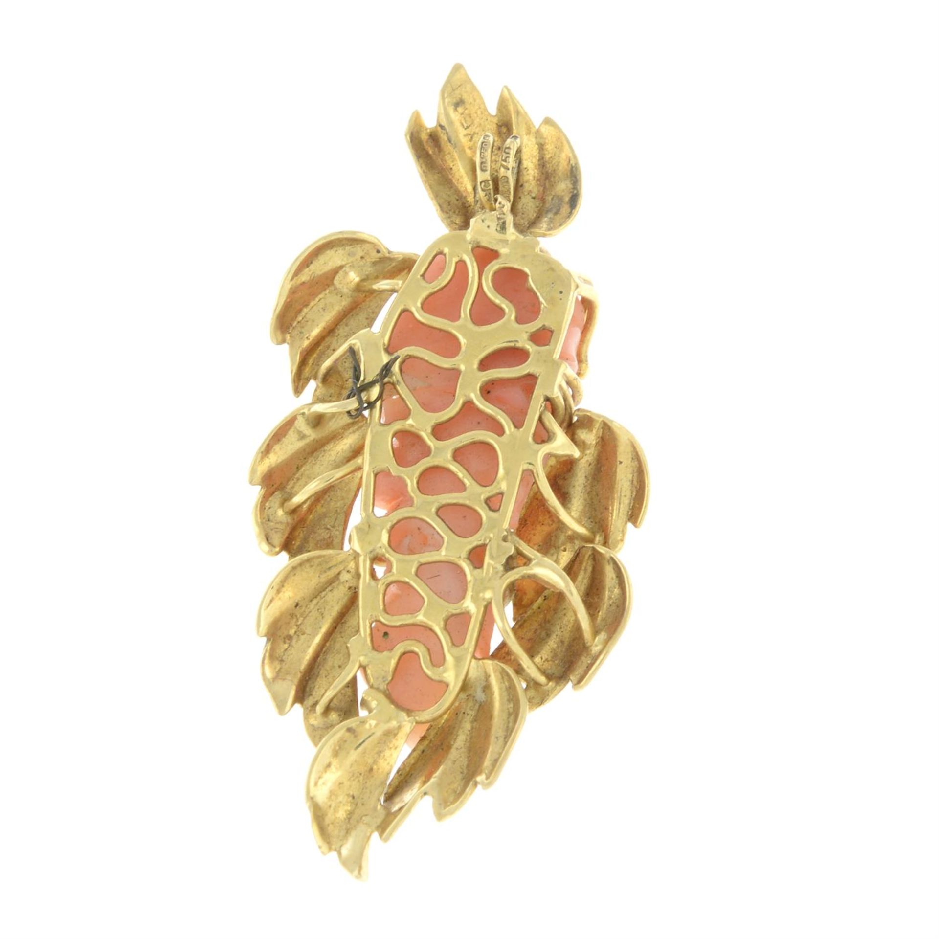 An 18ct gold ornate coral foliate pendant. - Image 2 of 2