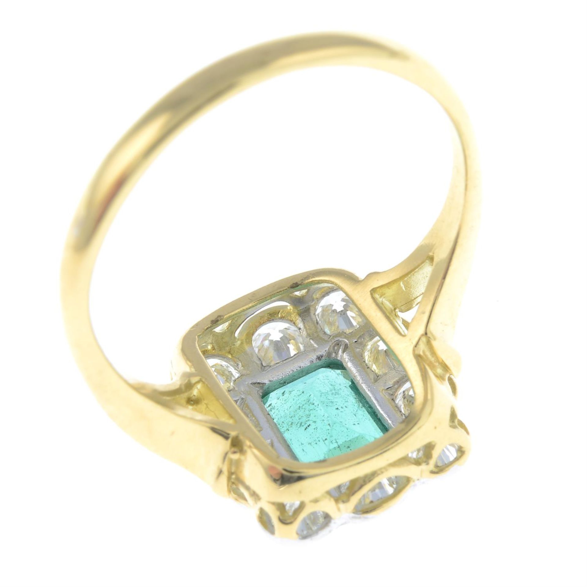 An emerald and diamond cluster ring. - Image 2 of 2