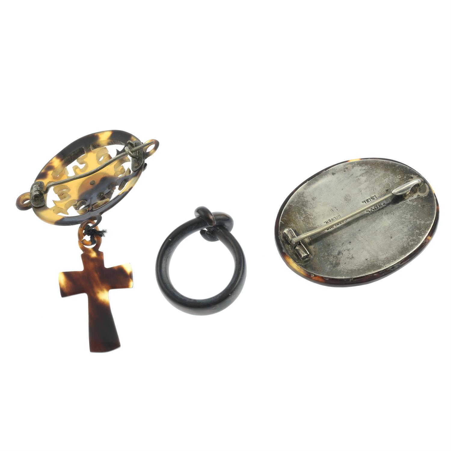 Three pieces of late 19th century to early 20th century jewellery, to include an early 20th century - Image 2 of 2