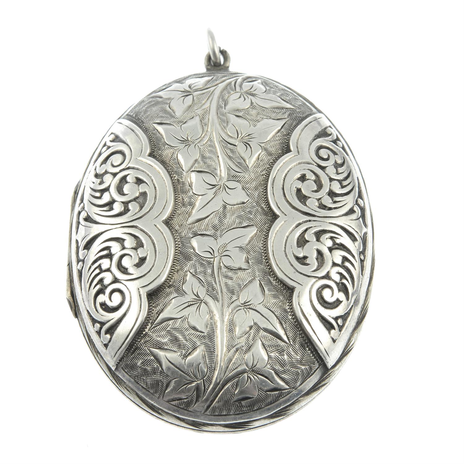 A late Victorian foliate locket pendant.