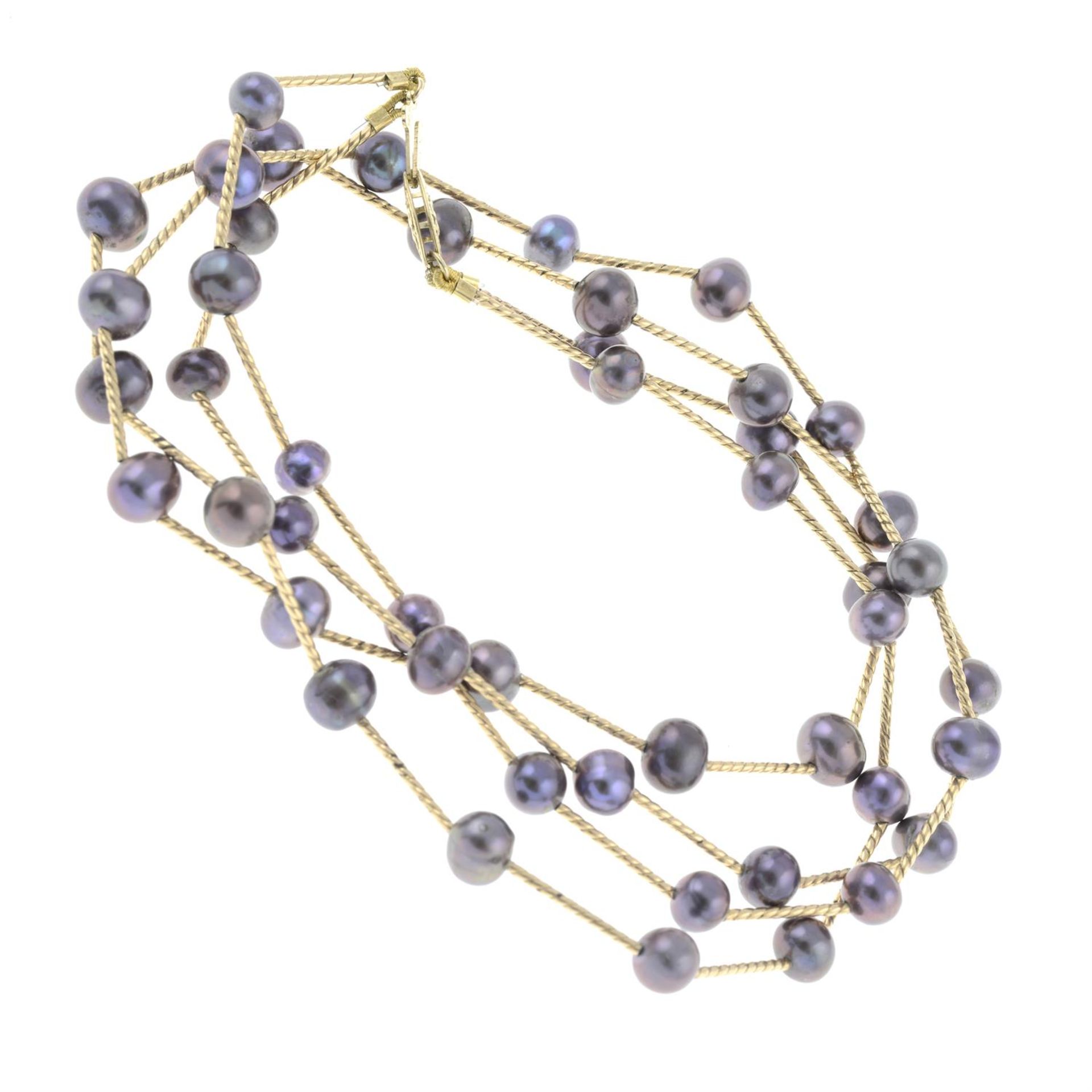 A cultured pearl necklace. - Image 2 of 2