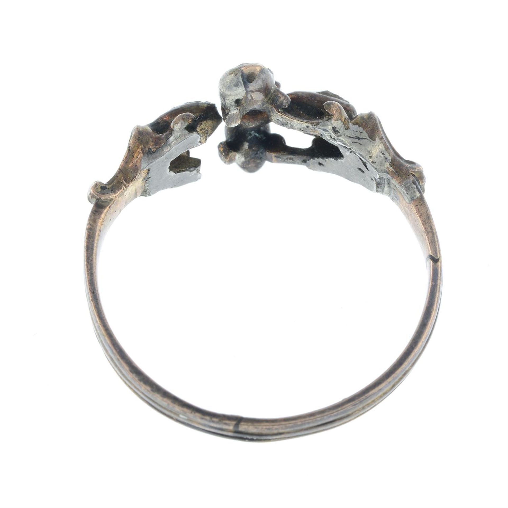 An early 19th century rose-cut diamond cross ring. - Image 2 of 2