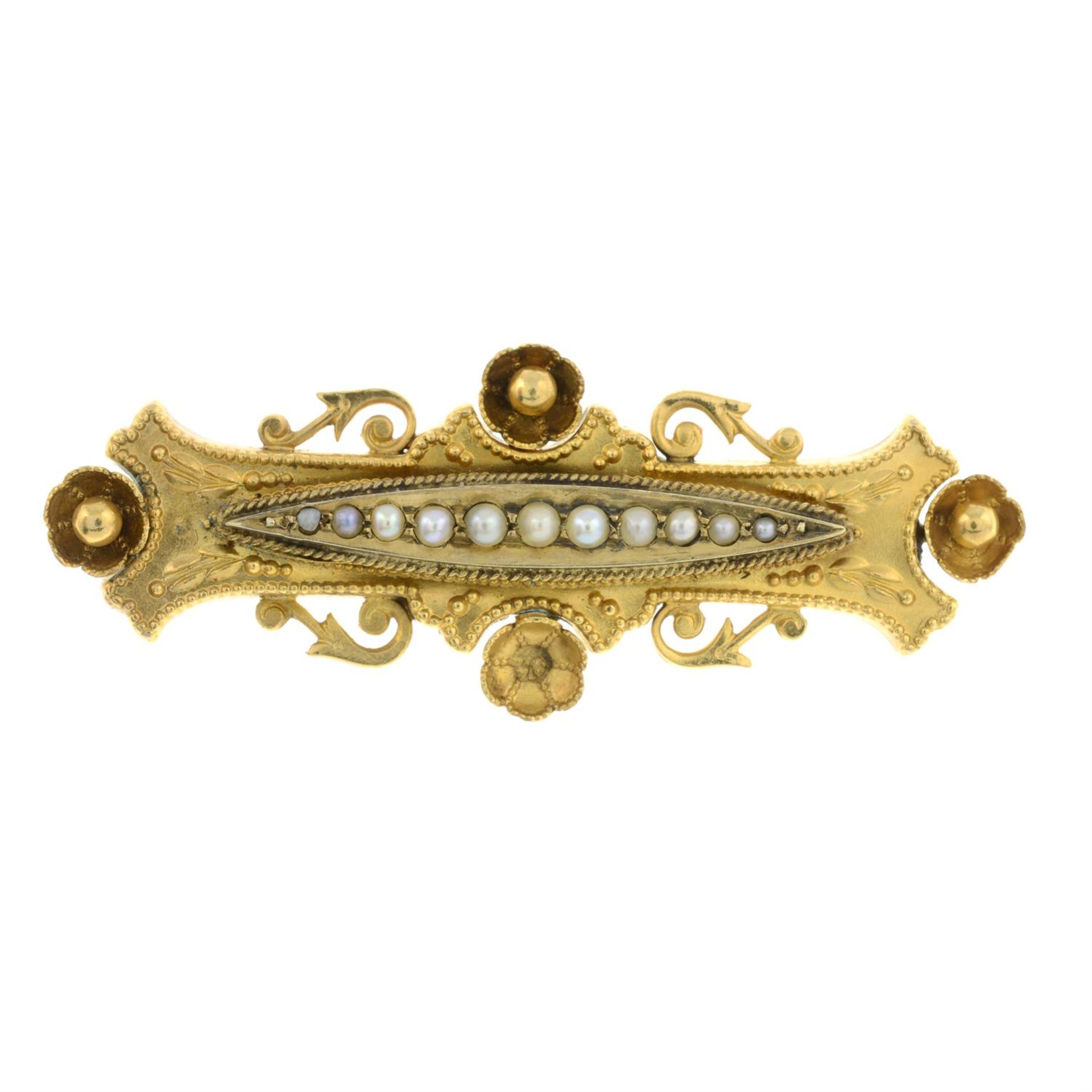 A late Victorian 15ct gold split pearl bar brooch.