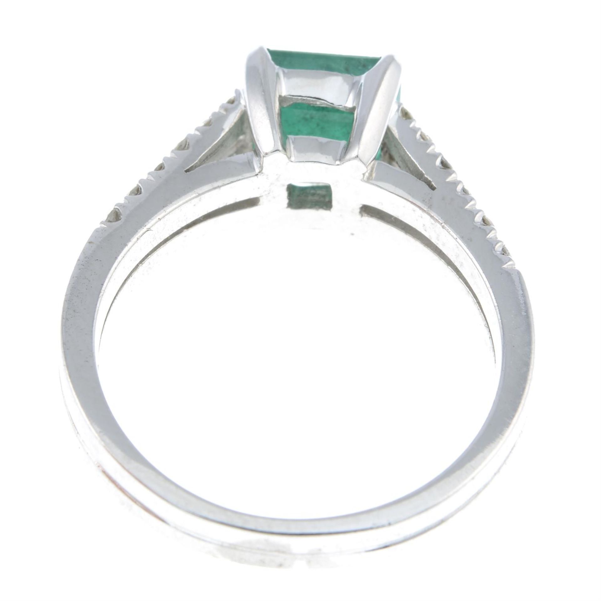 An emerald and brilliant-cut diamond dress ring. - Image 2 of 2