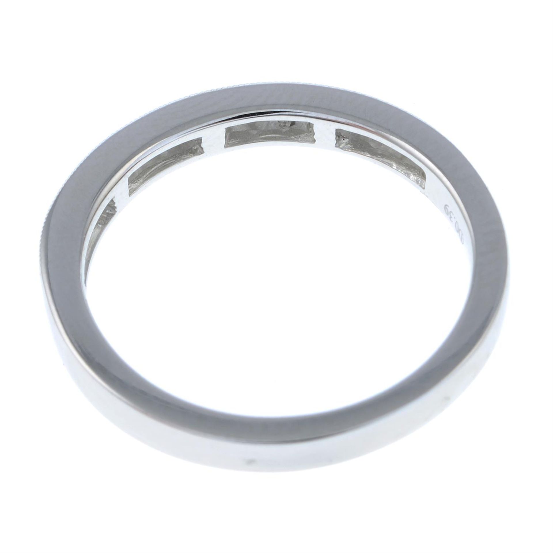A square-shape diamond half eternity ring. - Bild 2 aus 2