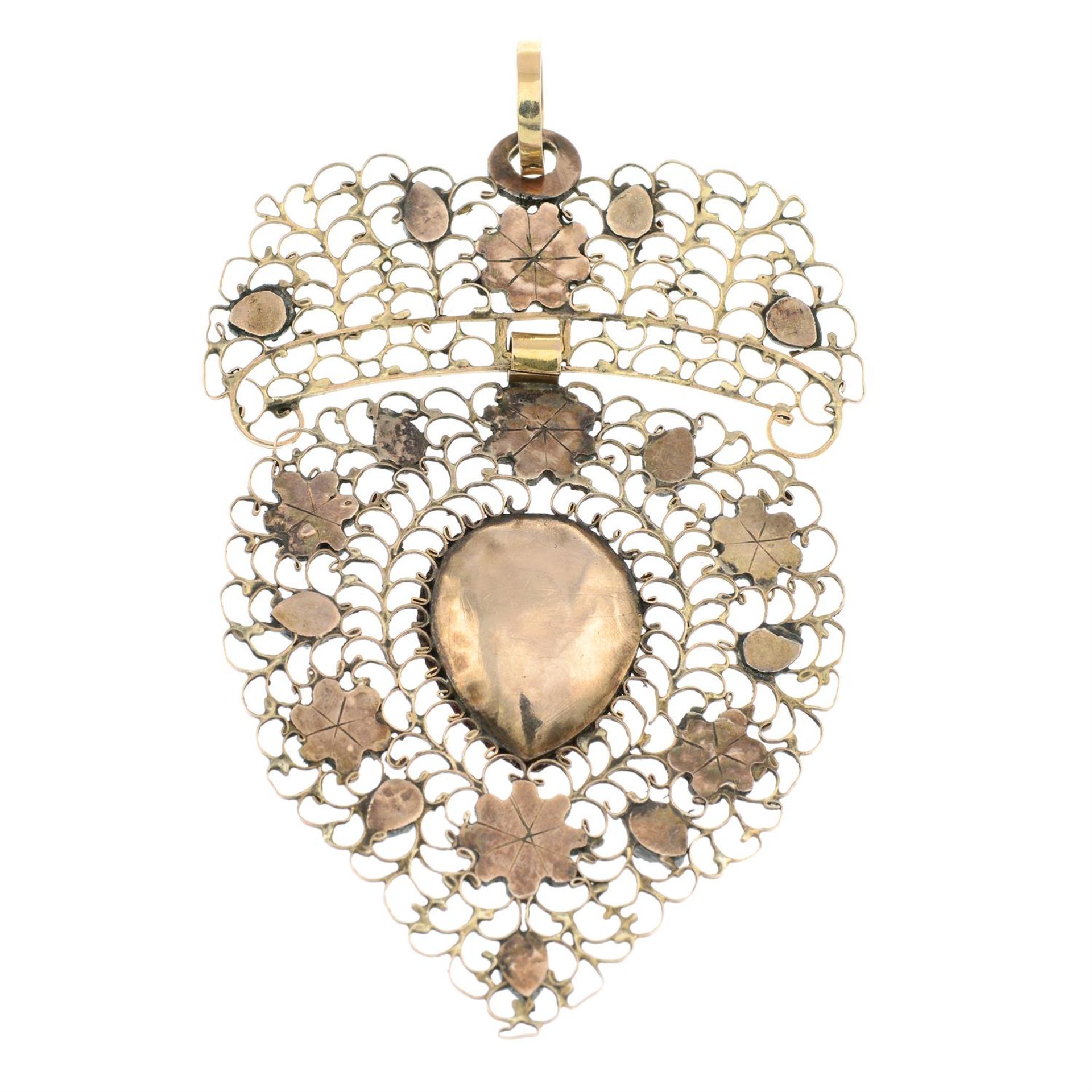 A late 18th century gold and silver diamond openwork floral pendant, possibly Iberian. - Bild 2 aus 2