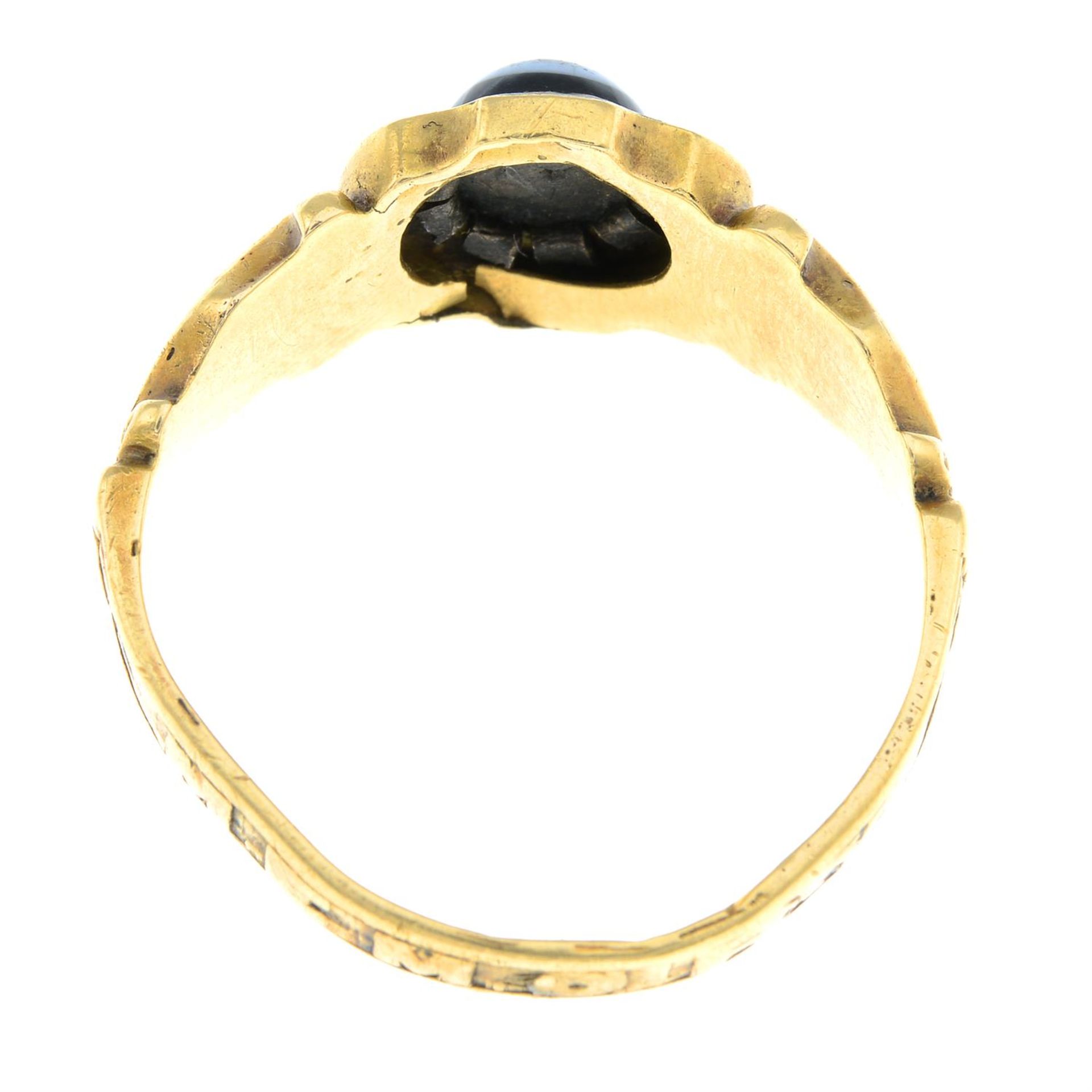 A mid Victorian 18ct gold banded agate and enamel mourning ring. - Image 2 of 2