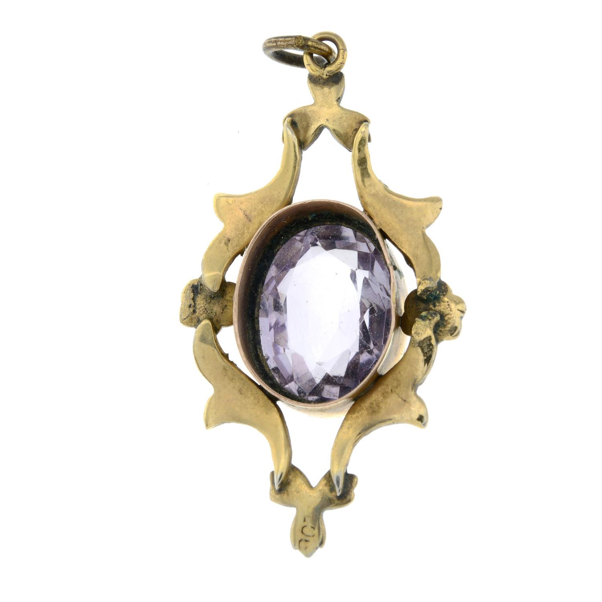 An early 20th century 9ct gold amethyst and split pearl openwork pendant. - Bild 2 aus 2