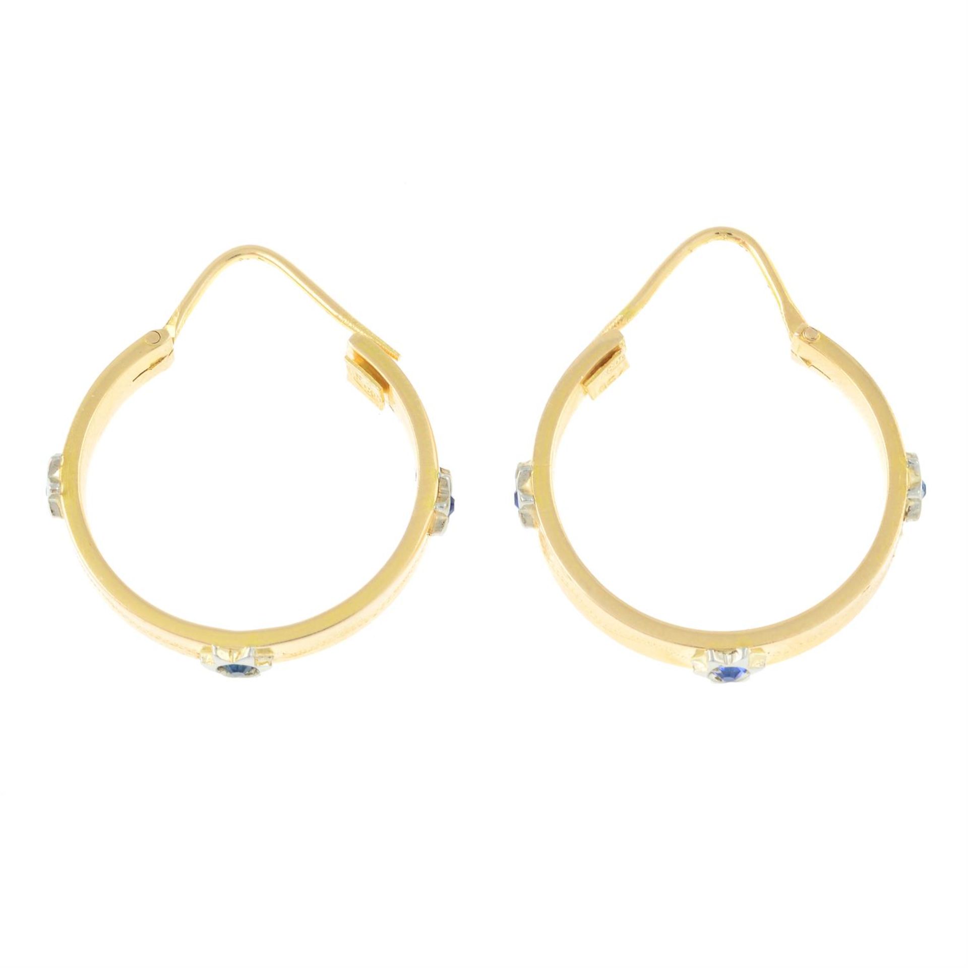 A pair of blue paste star motif hoop earrings. - Bild 2 aus 2