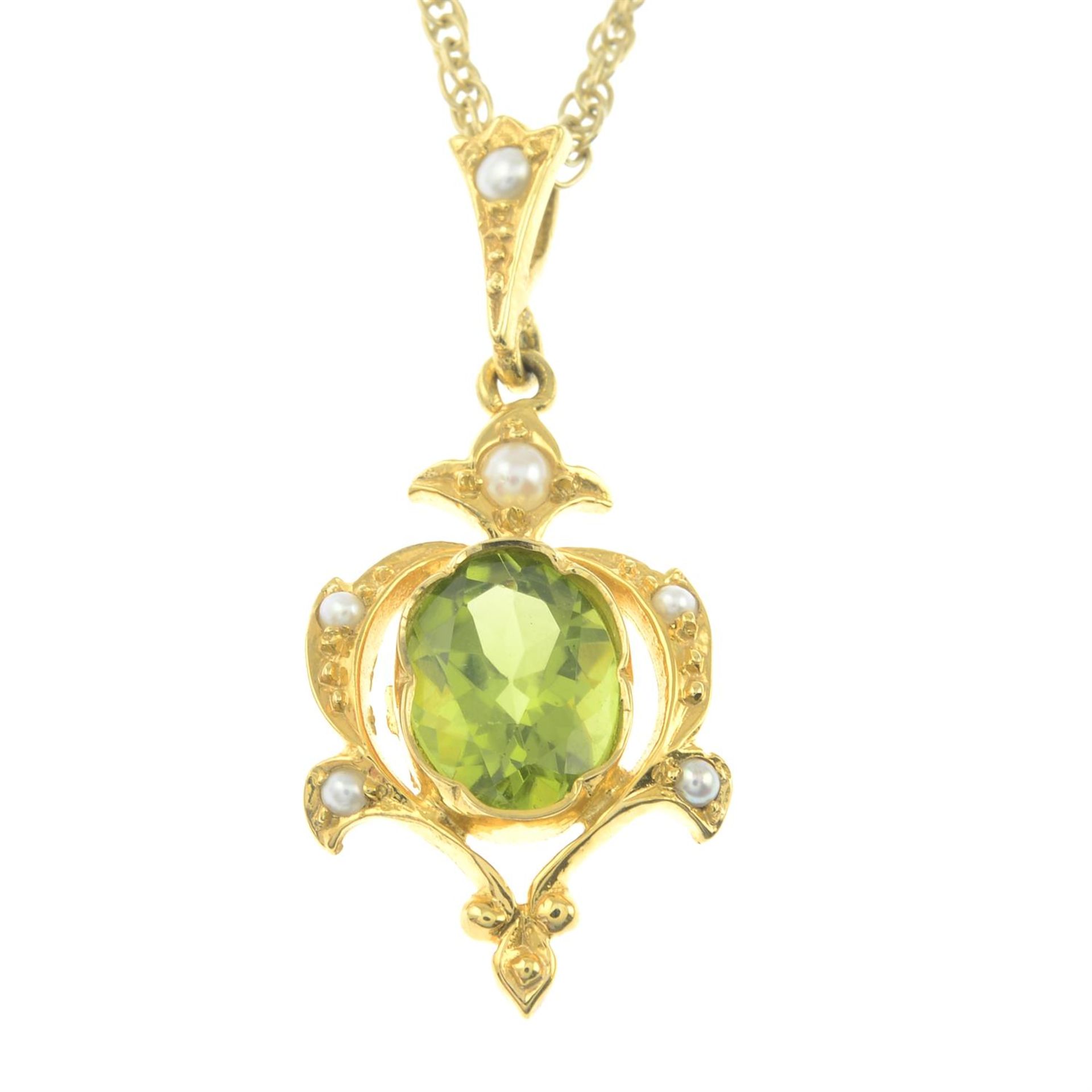 A 9ct gold peridot and split pearl pendant, on chain.