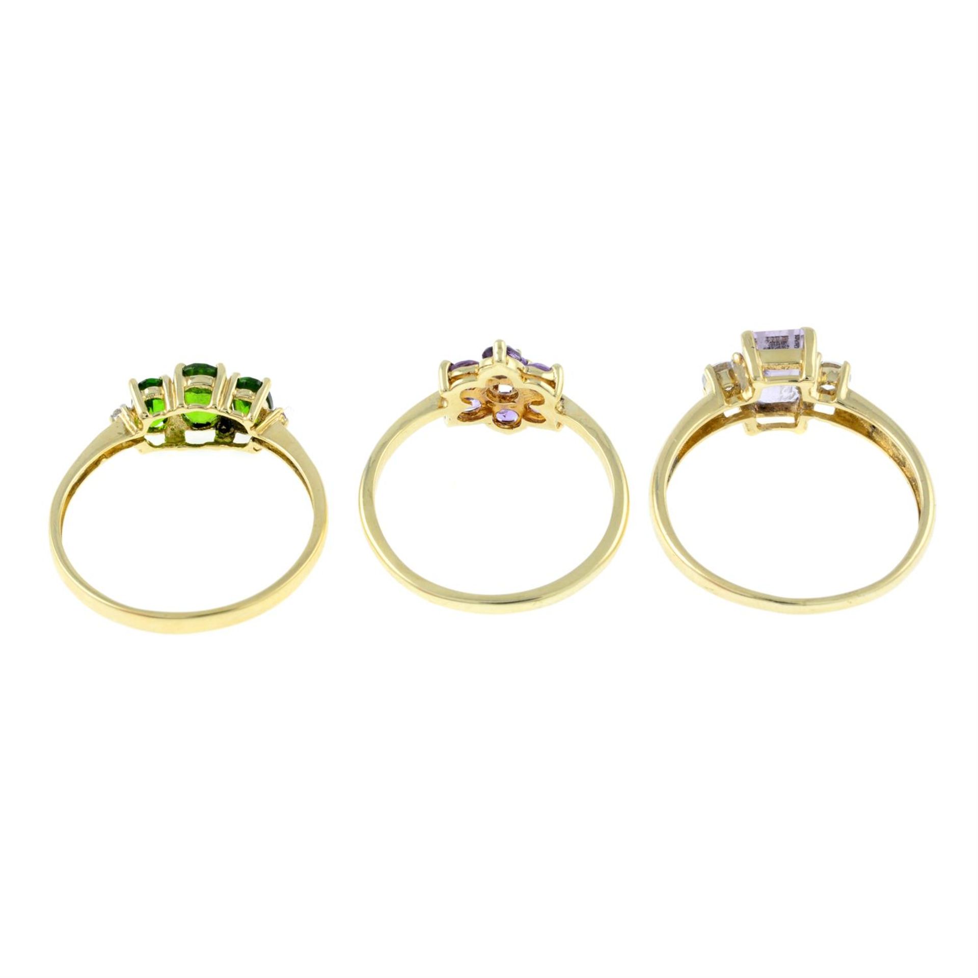 Three 9ct gold gem-set rings. - Bild 2 aus 2