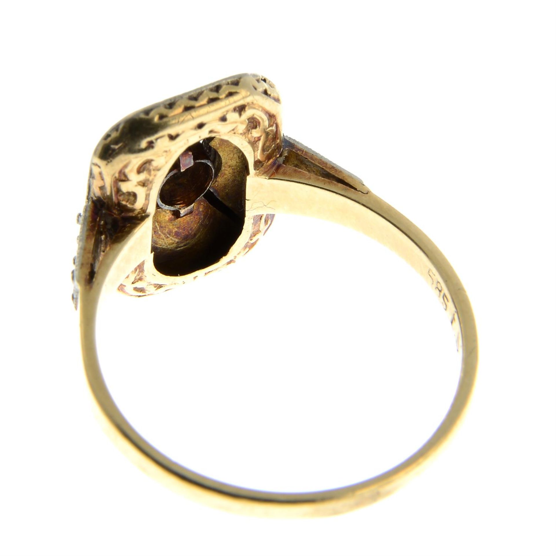 A mid 20th century gold diamond single-stone dress ring. - Bild 2 aus 2