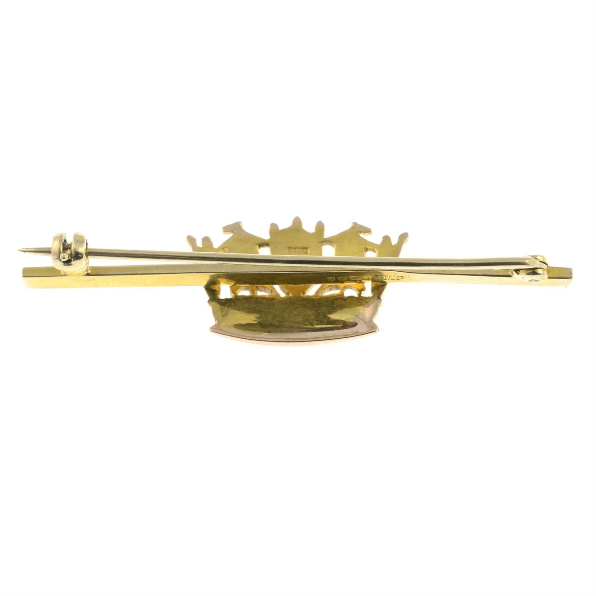 A 1960s 9ct gold naval crown brooch. - Bild 2 aus 2