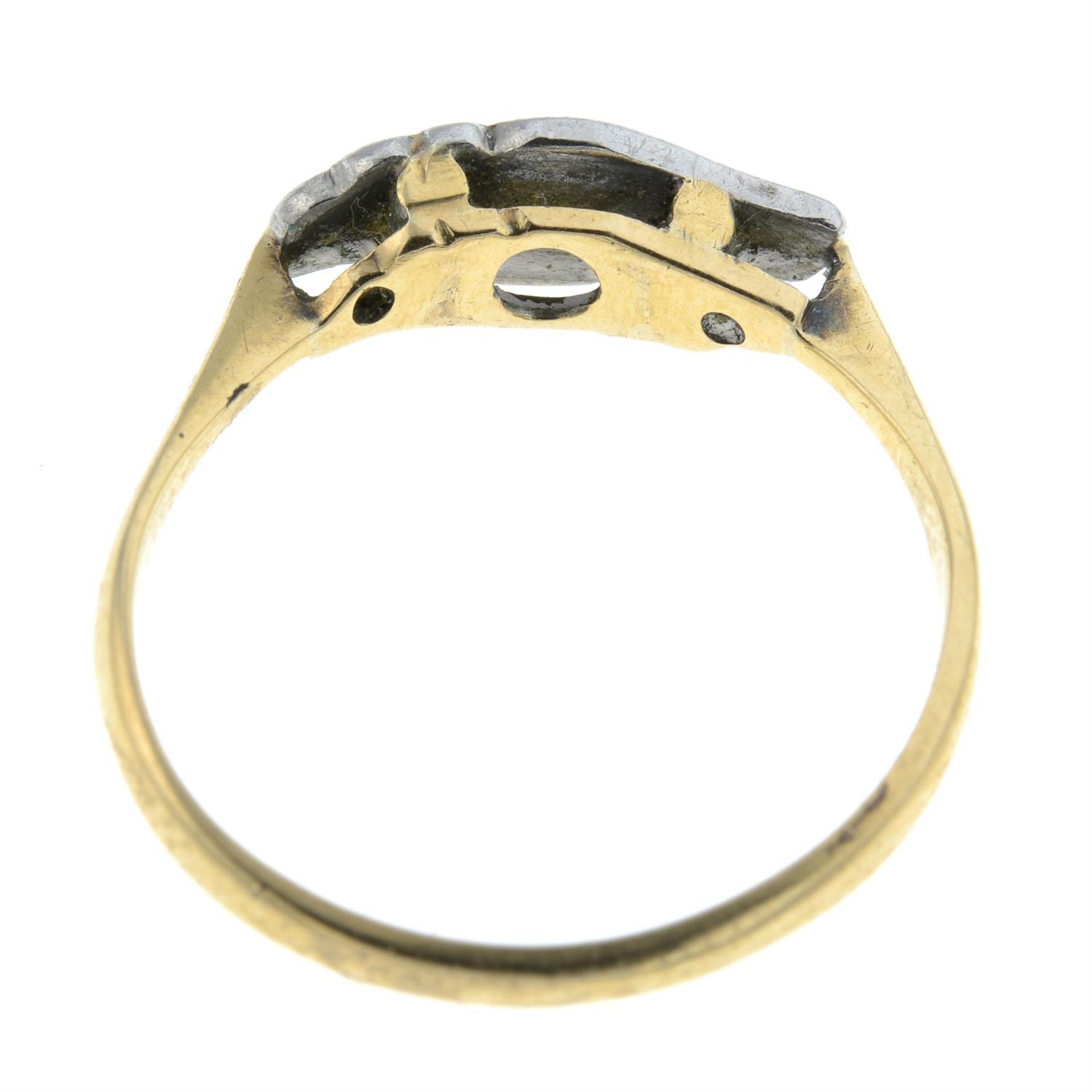 An early to mid 20th century 18ct gold and platinum single-cut diamond single-stone ring. - Bild 2 aus 2