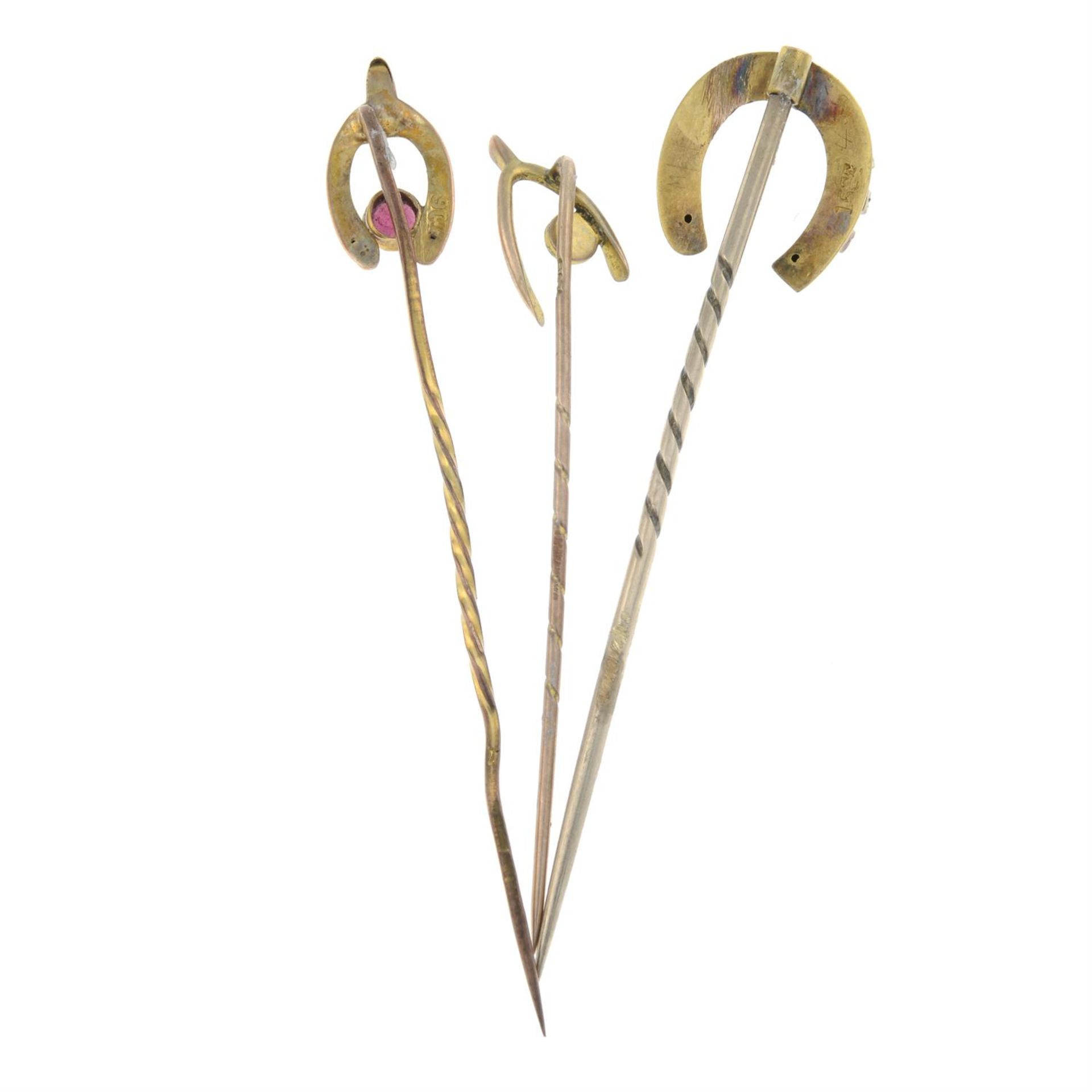 Three early 20th century gold stick pins. - Bild 2 aus 2