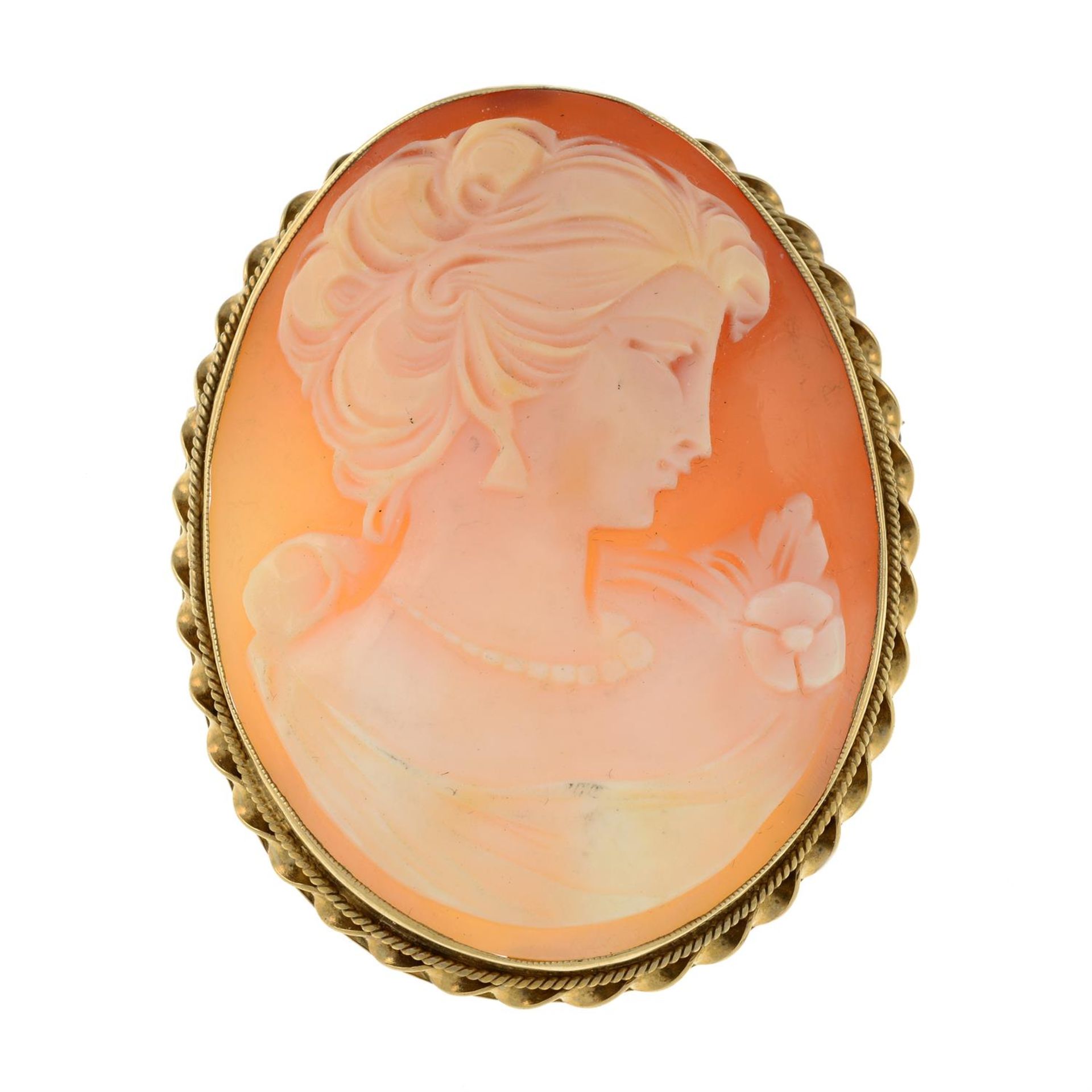 A 9ct gold shell cameo brooch.