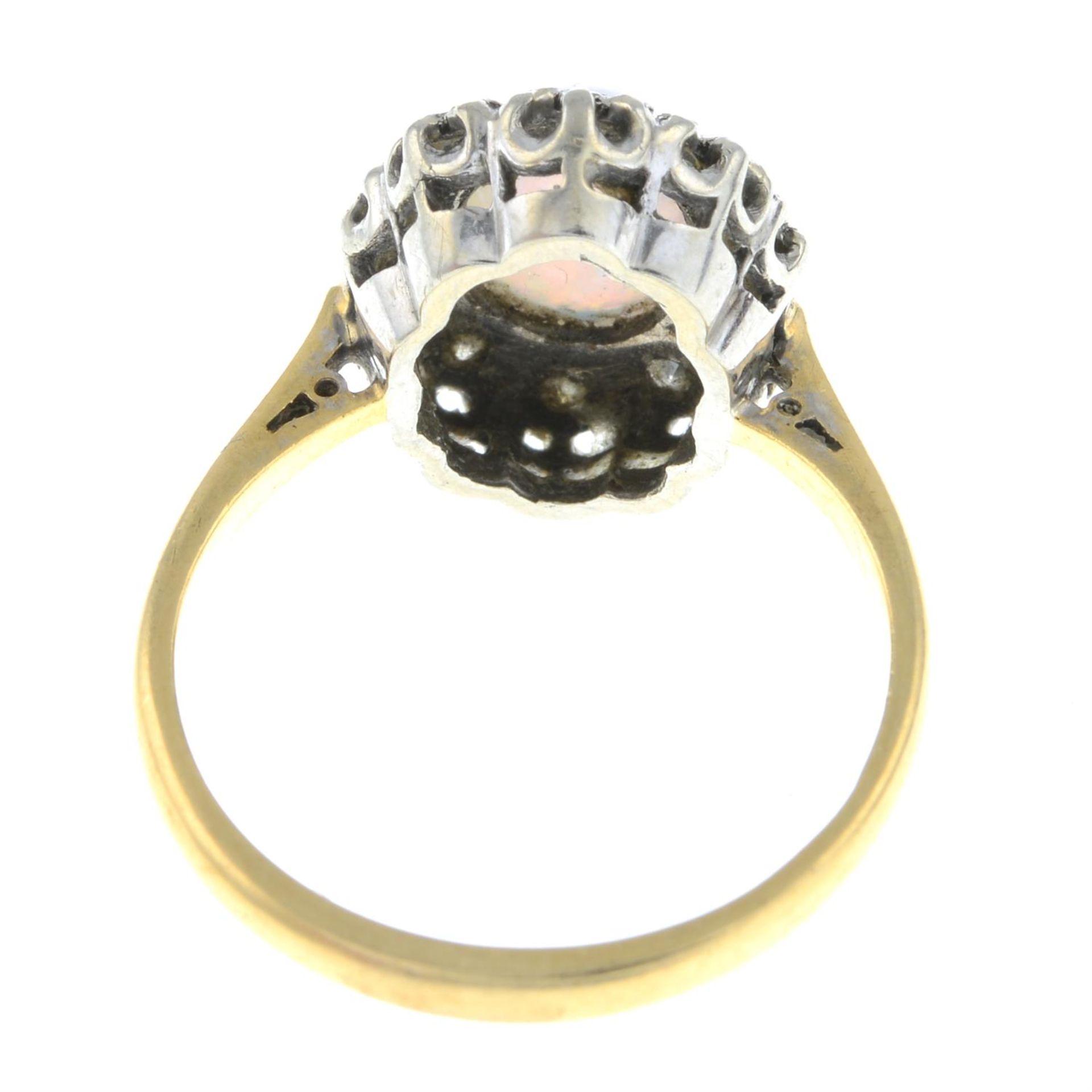 A mid 20th century 18ct gold and platinum opal and single-cut diamond cluster ring. - Bild 2 aus 2