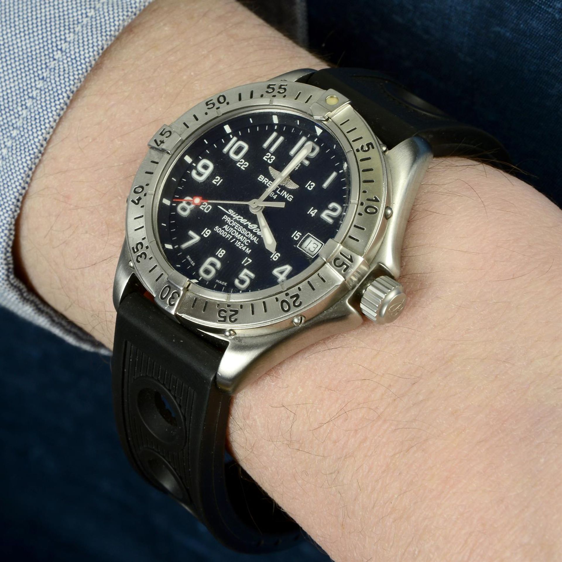 BREITLING - a stainless steel SuperOcean wrist watch, 41mm. - Image 5 of 5