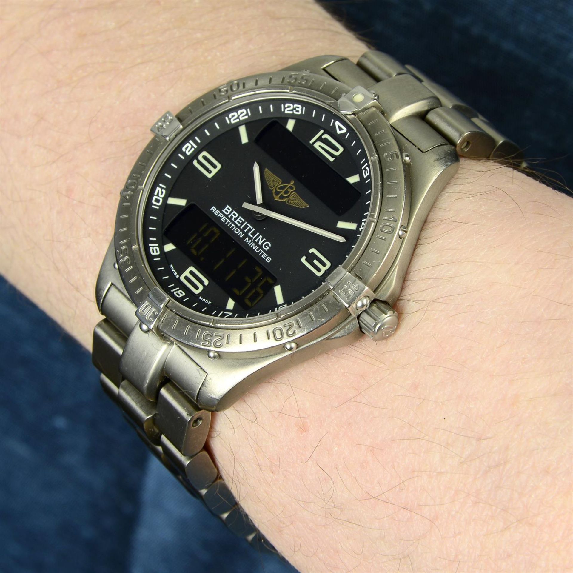 BREITLING - a titanium Aerospace bracelet watch. 40mm. - Image 6 of 6