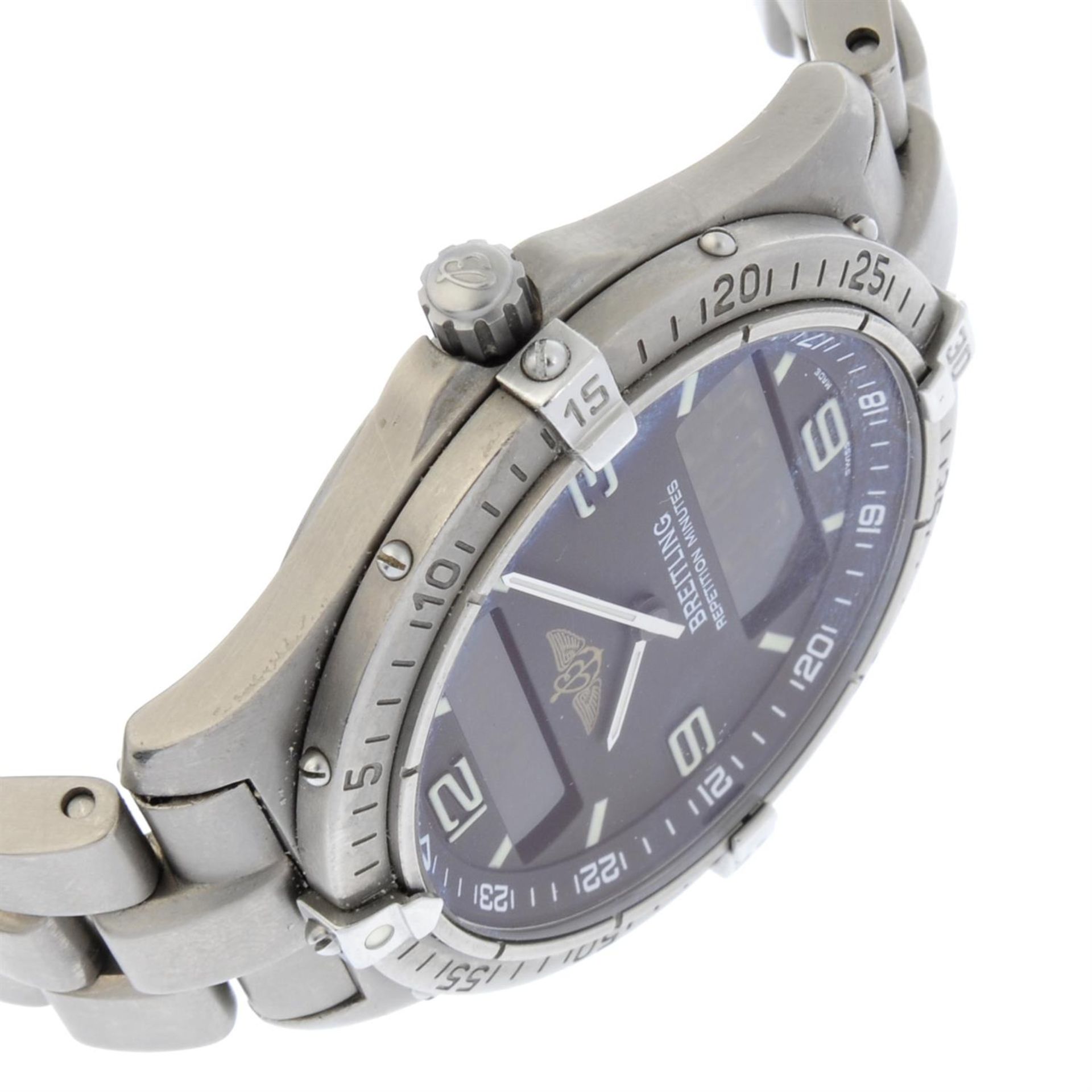BREITLING - a titanium Aerospace bracelet watch. 40mm. - Image 3 of 6