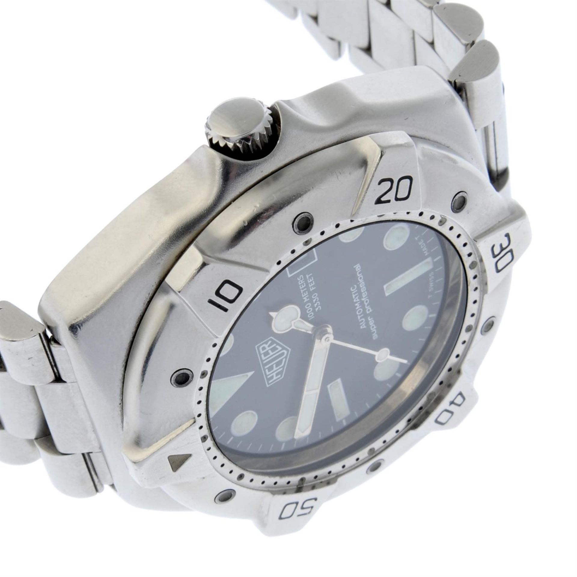 HEUER - a stainless steel Super Professional bracelet watch, 41mm - Bild 3 aus 6