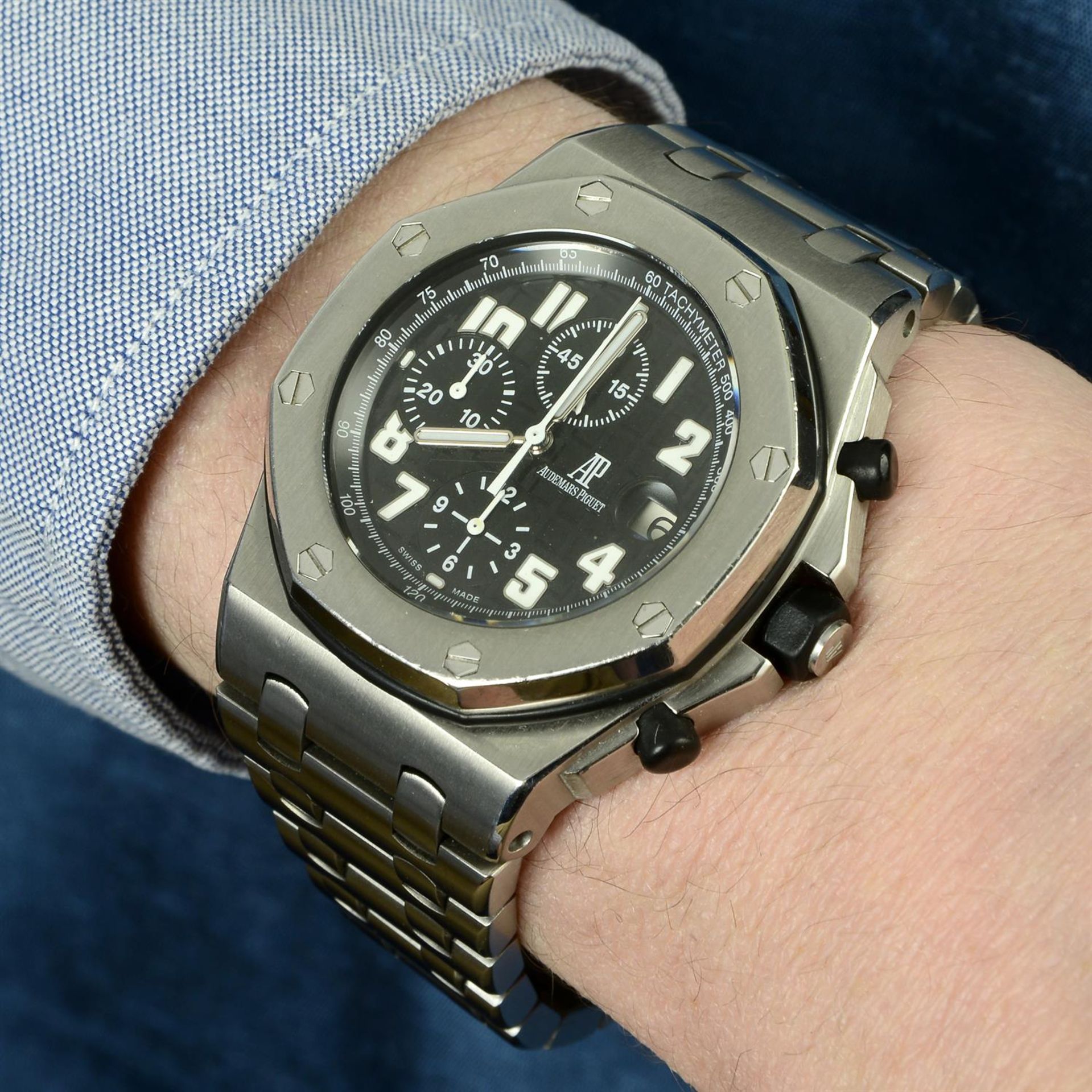 AUDEMARS PIGUET - stainless steel Royal Oak Offshore bracelet watch, 45mm. - Bild 7 aus 7