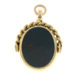 An Edwardian 15ct gold bloodstone and agate swivel fob.